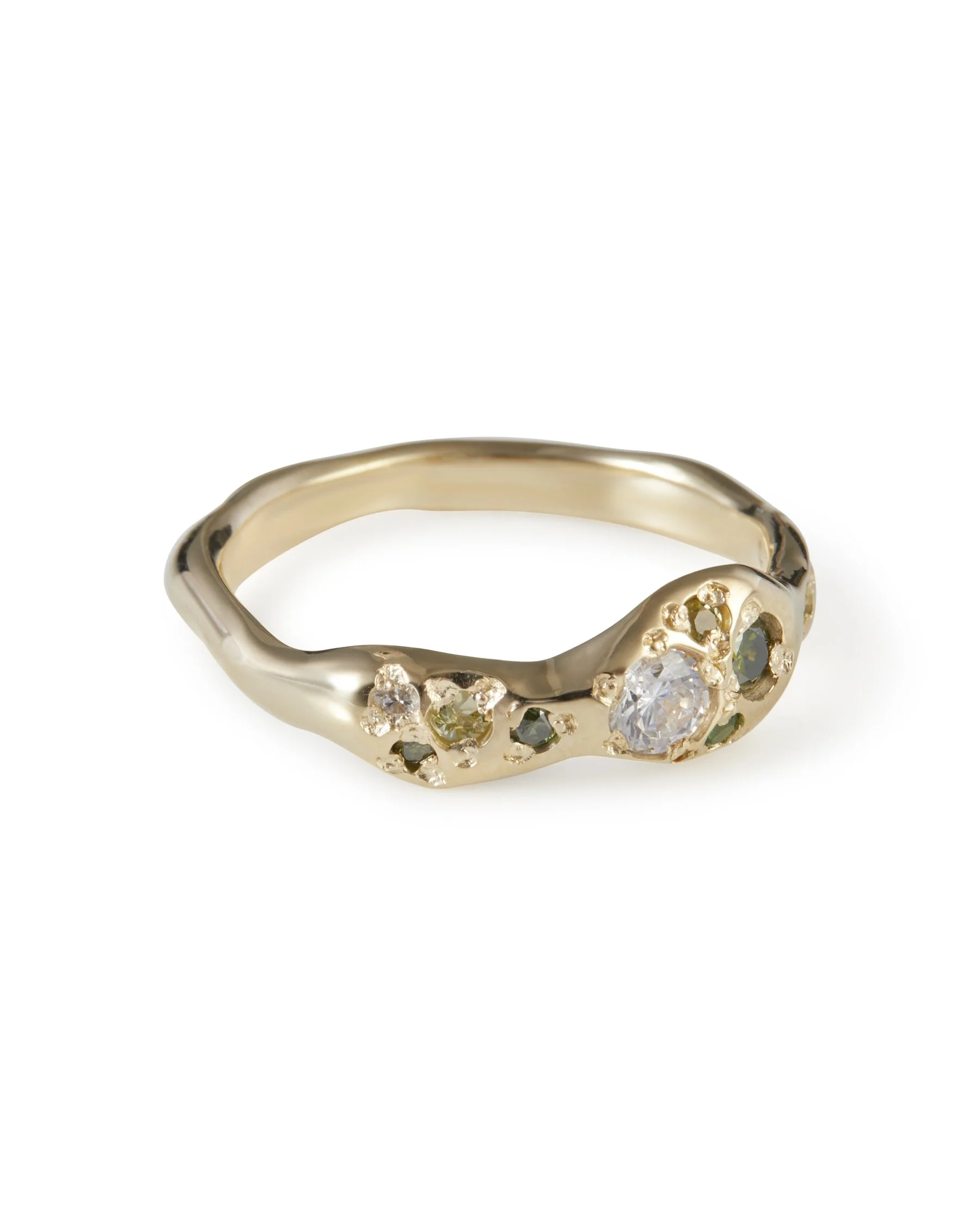 Angled view of the Pickle Geode Band featuring green gemstones in 9ct yellow gold.