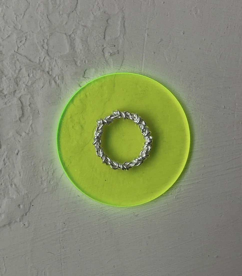 rope ring on acrylic disc