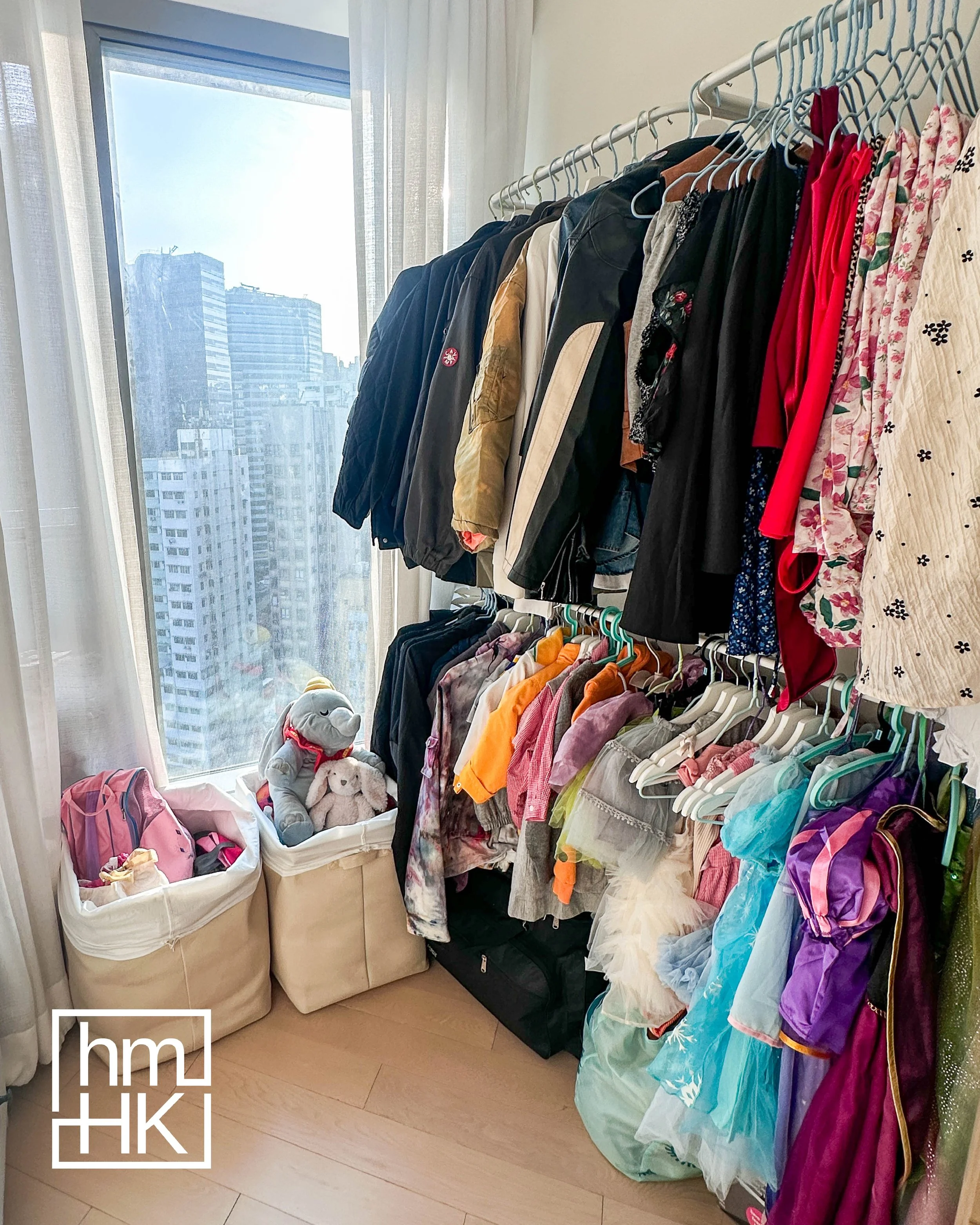 Karen Yeung Logo-01.jpg