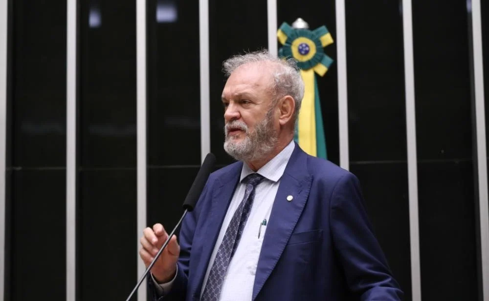 Geraldo Resende cumpre agenda em três municípios com entrega de equipamento de saúde, reuniões institucionais e visita a obra de UBS