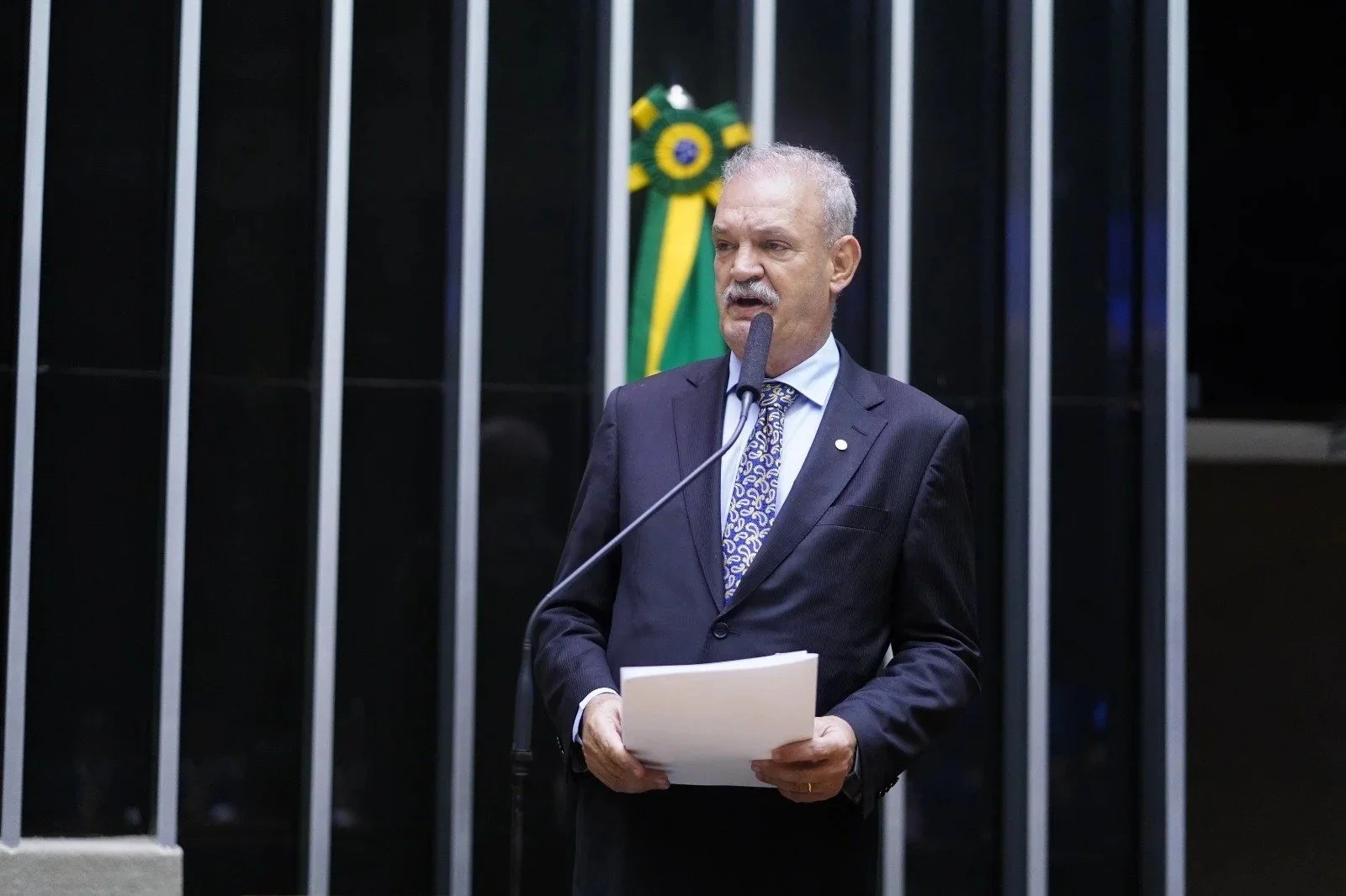 Geraldo Resende questiona critérios sobre a cobrança da taxa ambiental de Bonito