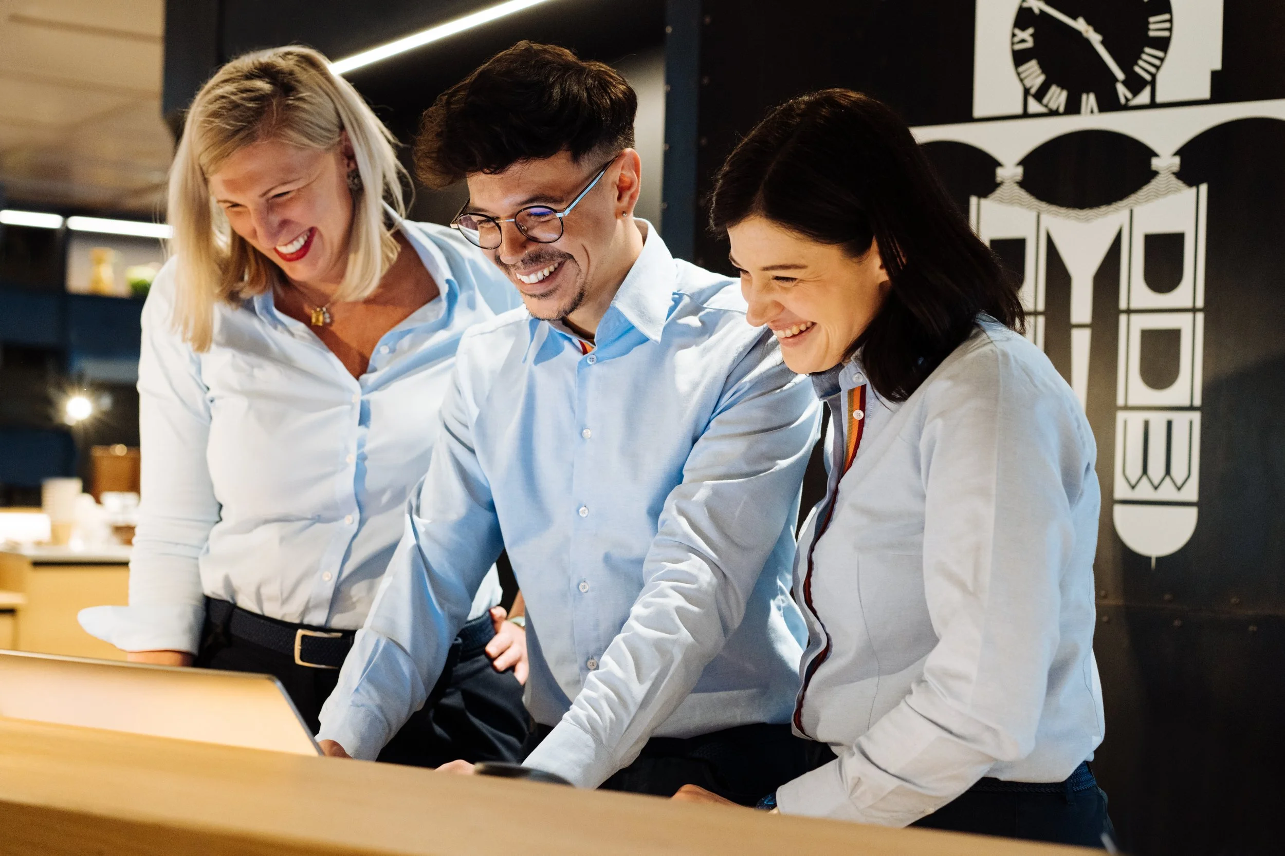 GLOBAL-P0436-Recruitment-Front-Office-Colleagues.jpg