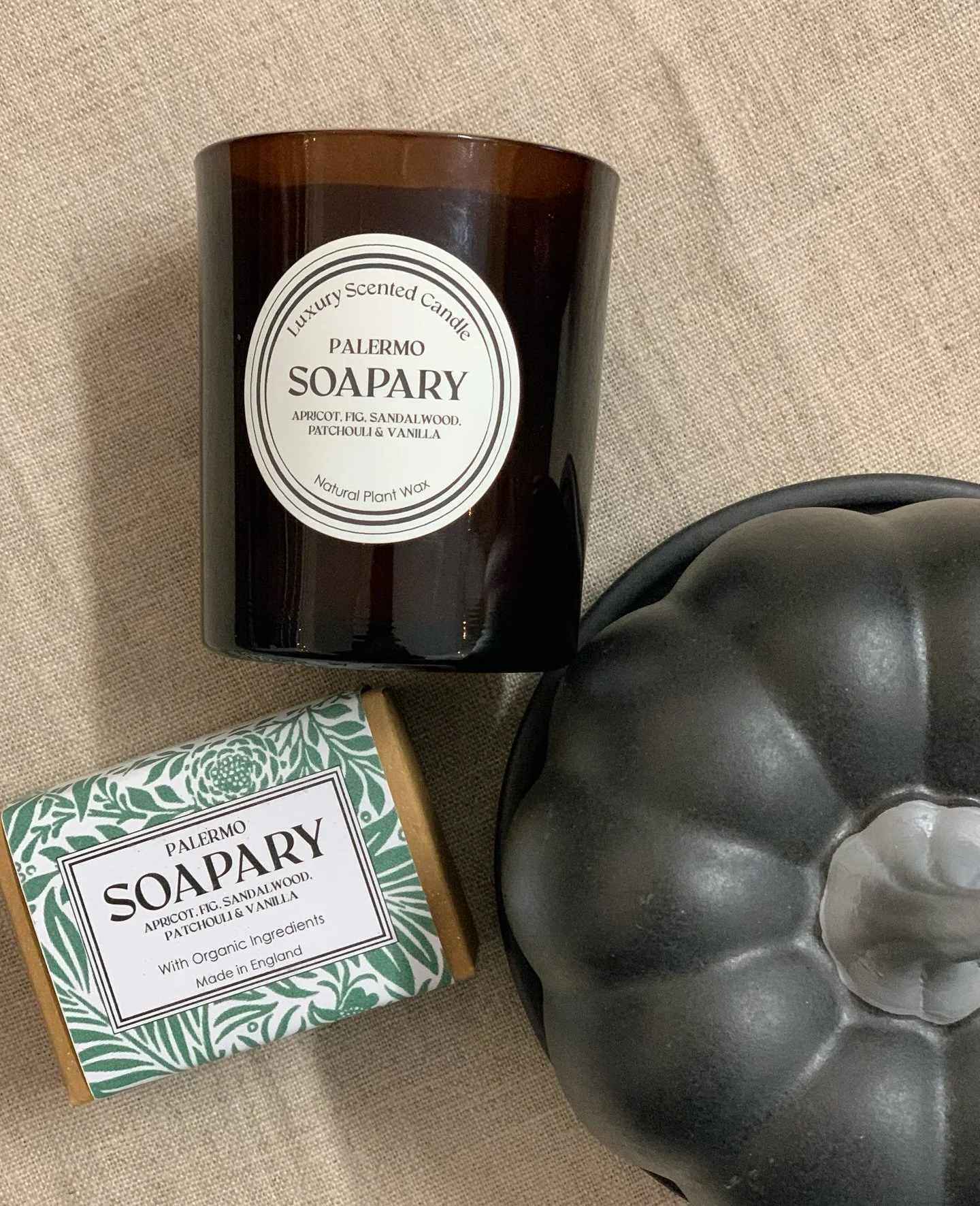Palermo — one of the newest scents in our Heritage Collection.
Luscious apricot and fig meet the richness of sandalwood, patchouli and vanilla.
A scent that carries a gentle warmth — perfect for the shift into autumn.
#Soapary #Palermo #