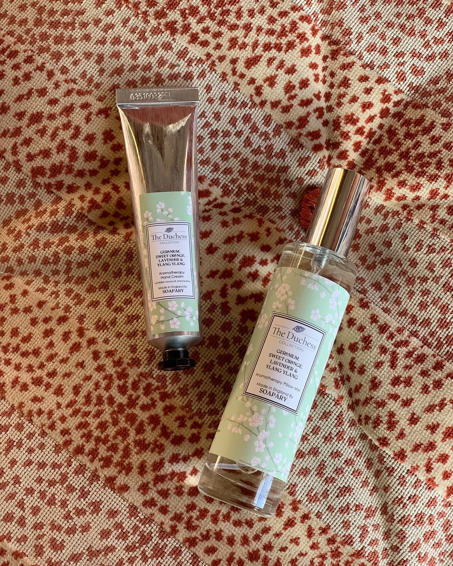 We are so delighted to introduce our collaboration with The Duchess of Rutland at Belvoir Castle.

This collection has been some time in the making, taking its inspiration from the exquisite de Gournay wallpaper in the Howard Suite. Each print used a