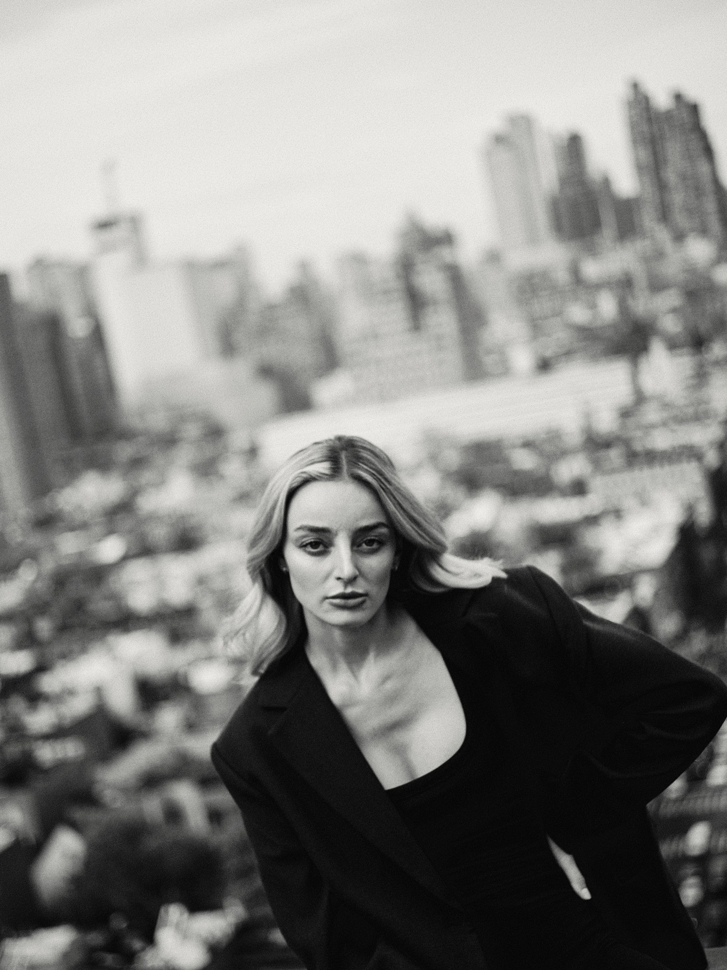Frameline_FineArt_NewYorkL1104311_lukaspiel_grained.jpg
