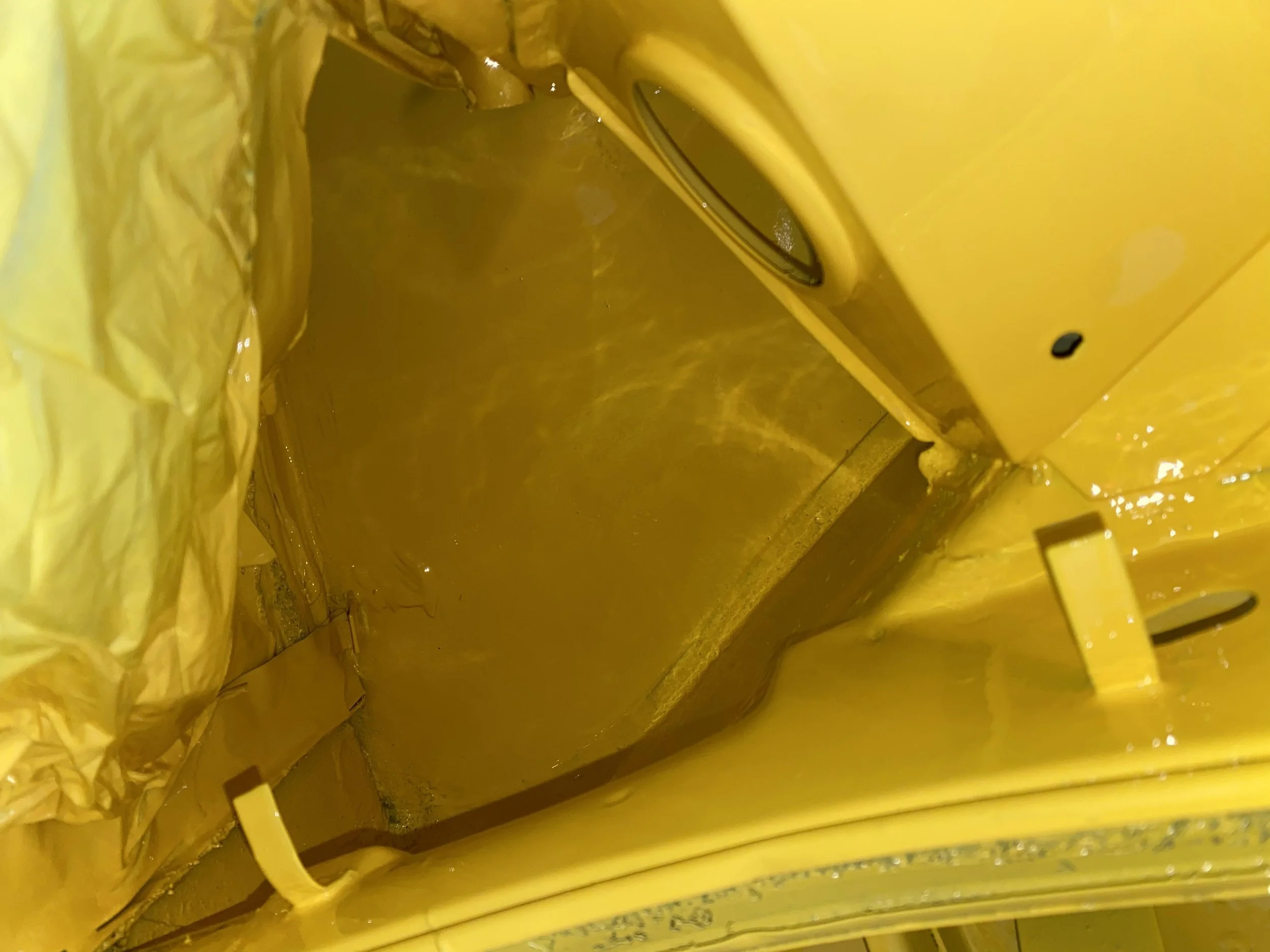 porsche-914-engine-bay-paintwork.jpeg