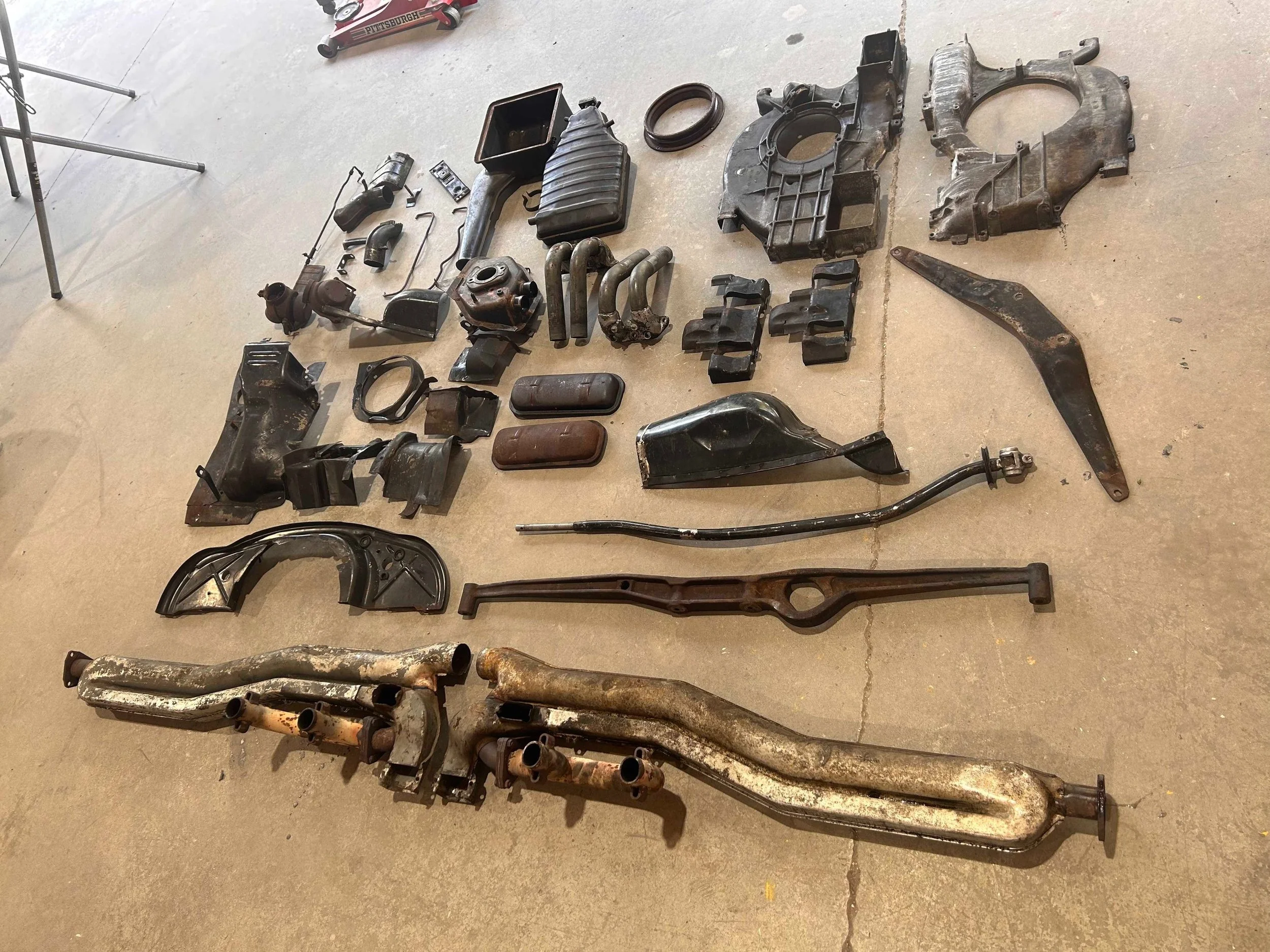 porsche-914-components-dissasembled-for-restoration.jpg