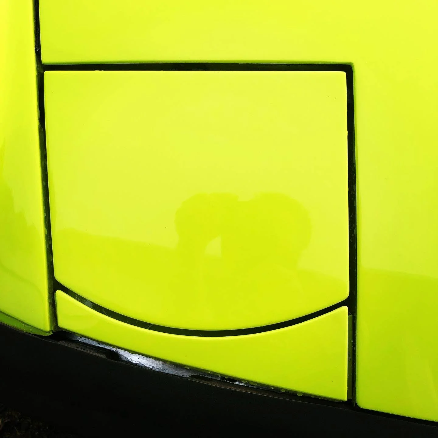 porsche-914-headlight-closed.jpg