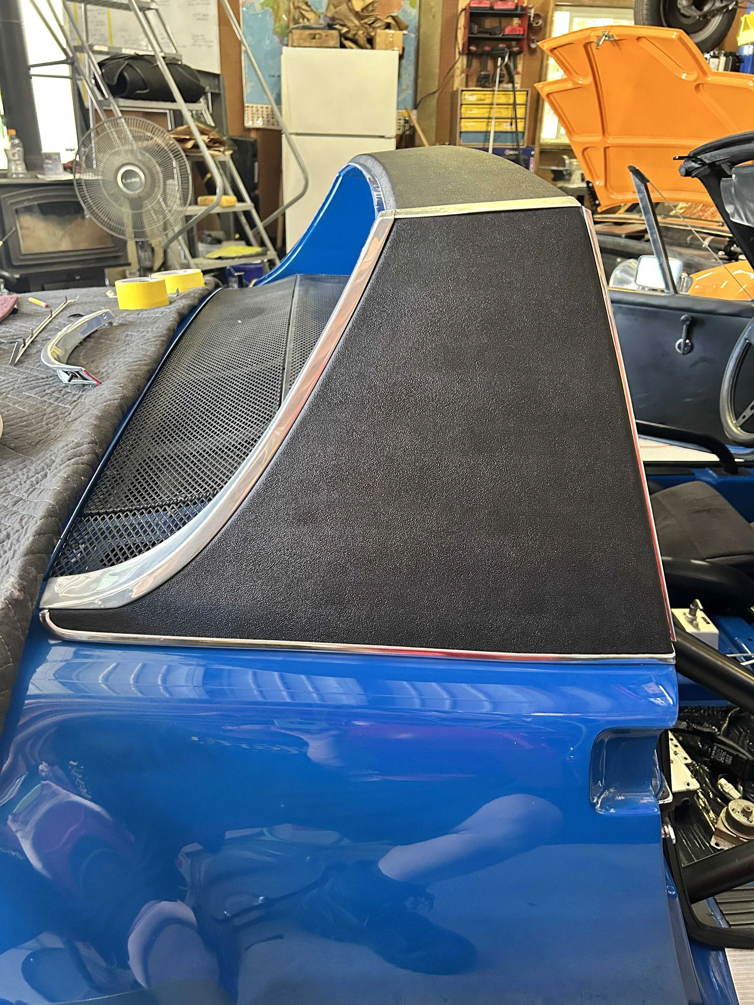 914-vinyl-roof-application.jpeg