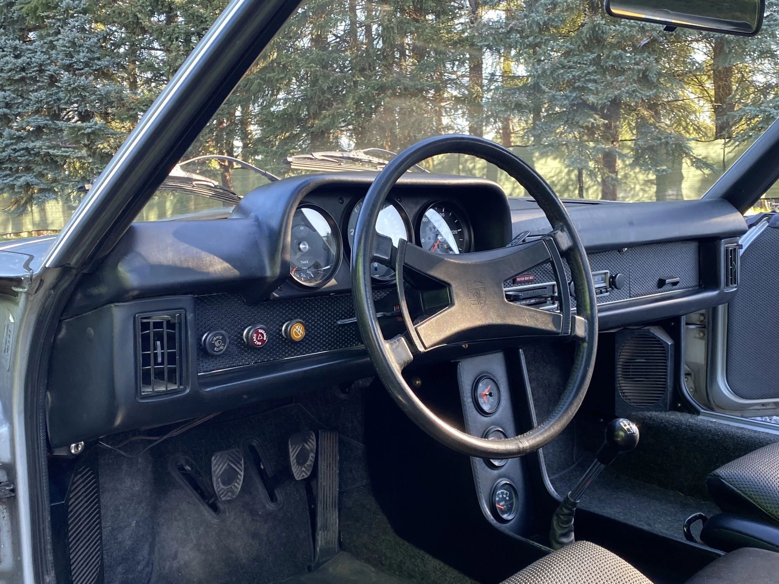 914-interior.jpg
