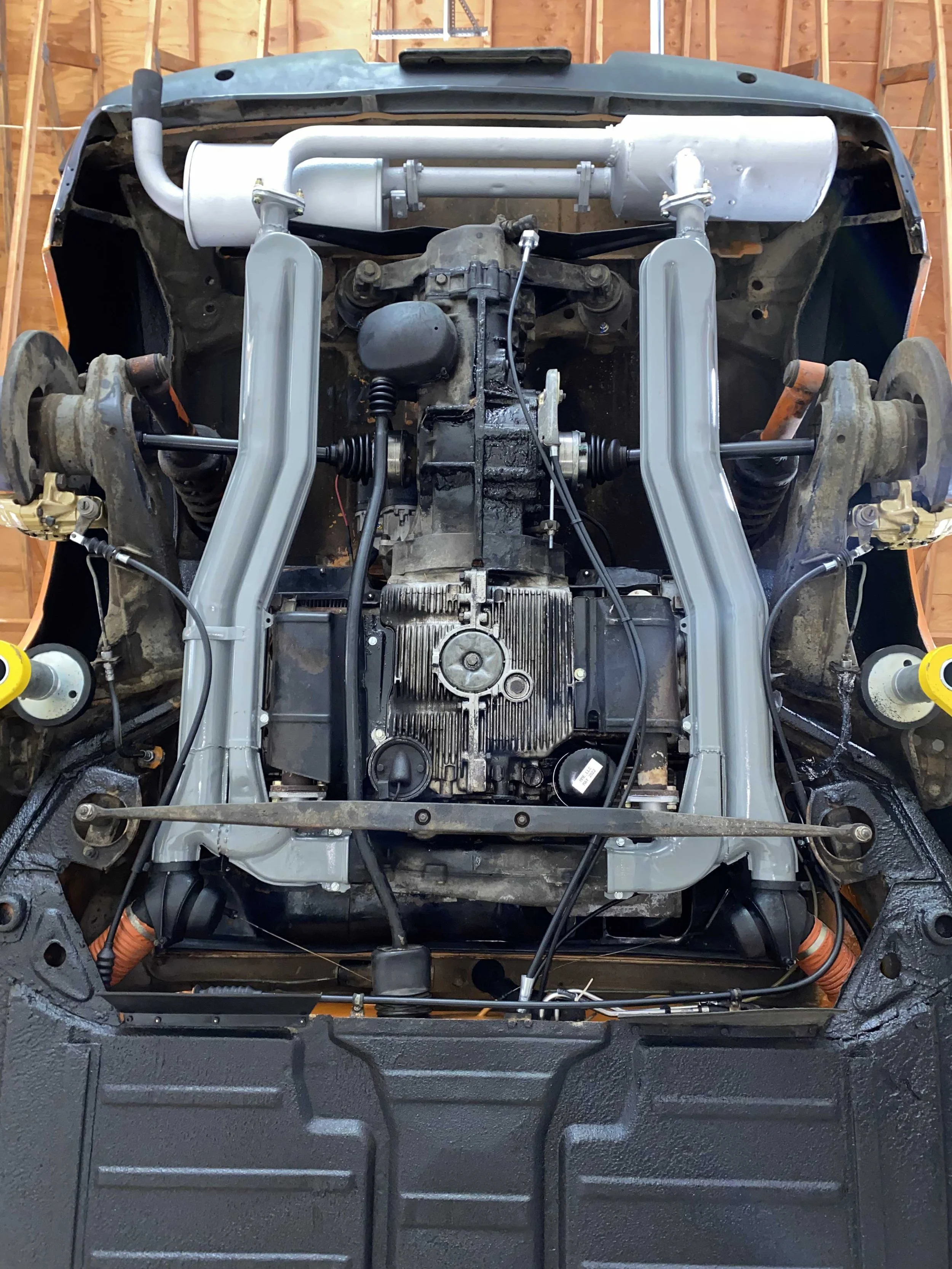 porsche-914-engine-bay.jpeg