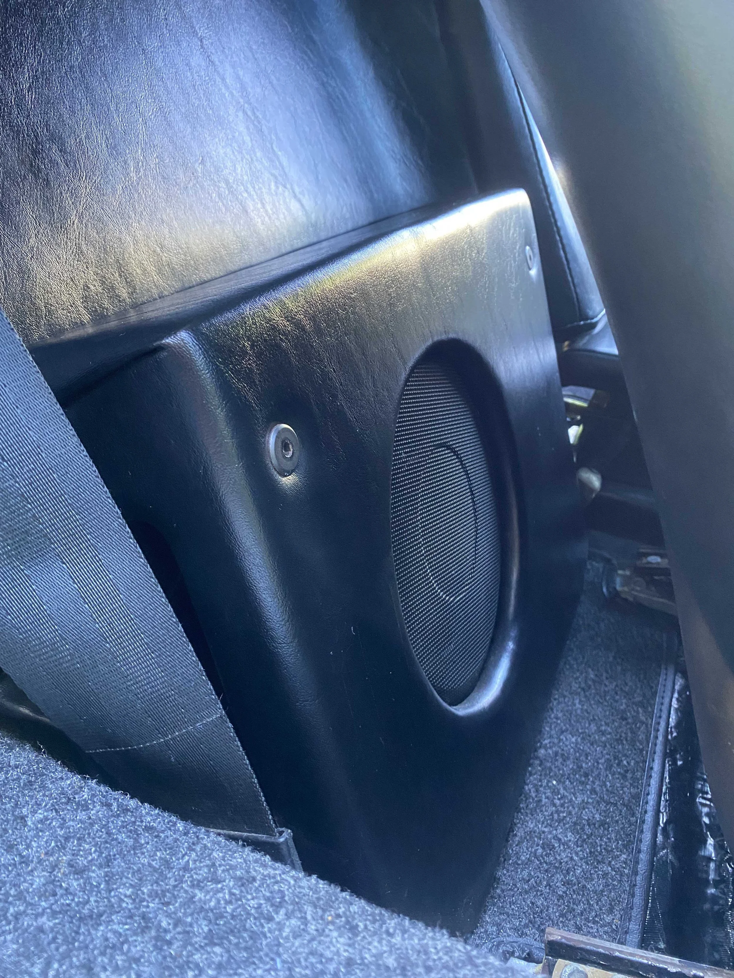 914-speaker-box.jpeg