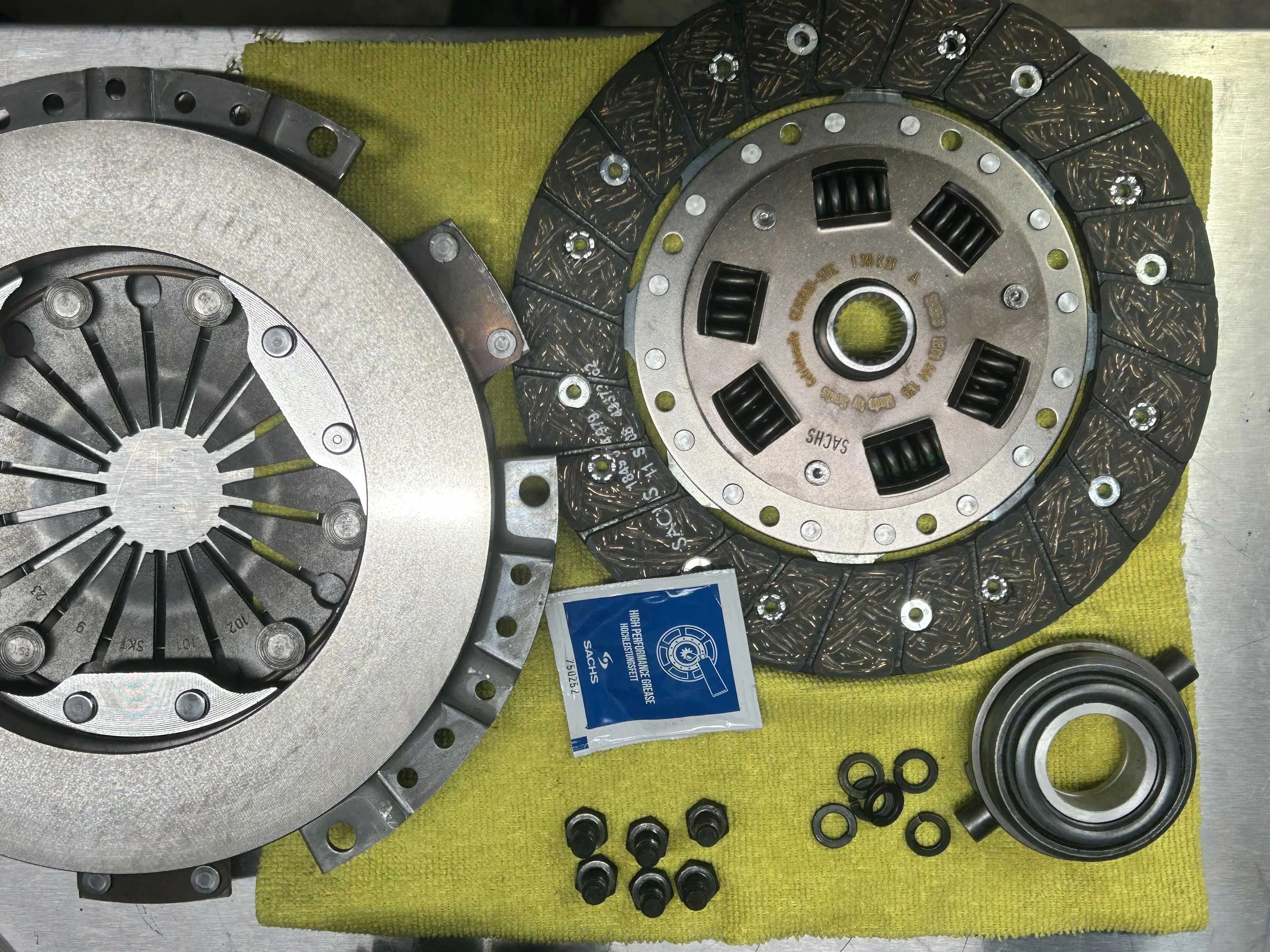 porsche-914-clutch-replacement-kit.jpeg