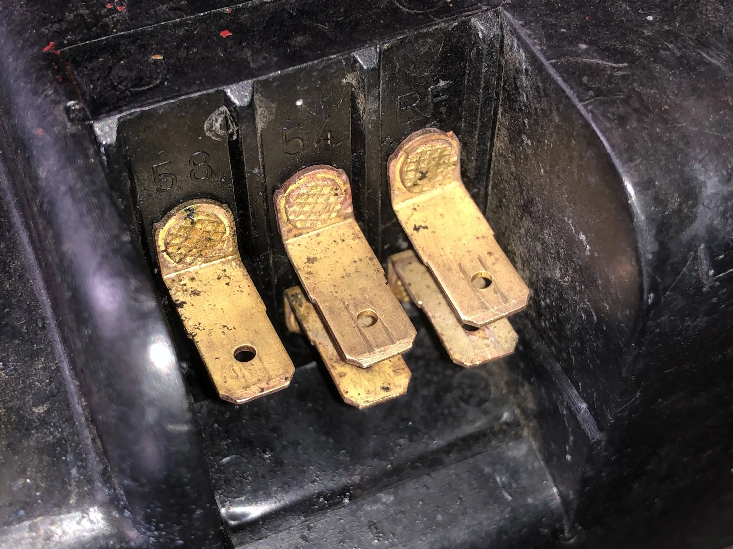porsche-914-electrical-connector.jpg
