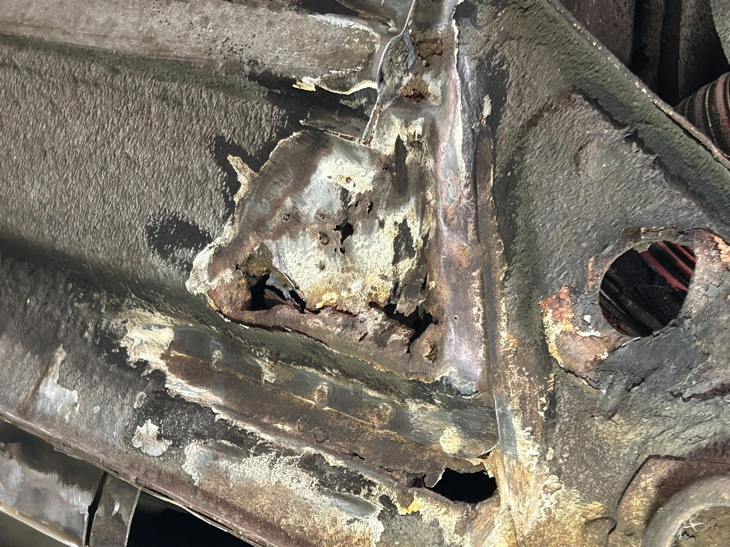 914-frame-rust-repair-4.jpeg