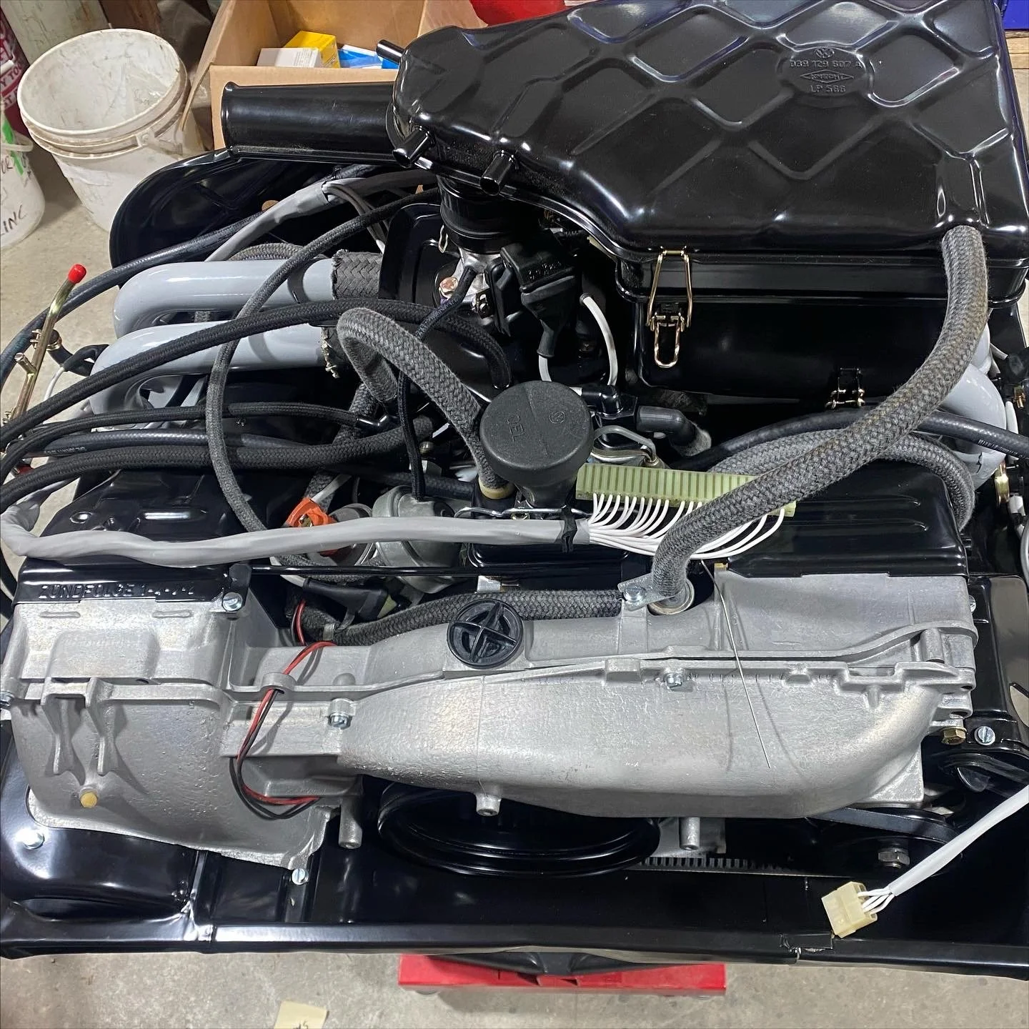 porsche-914-engine-injection-system.jpg