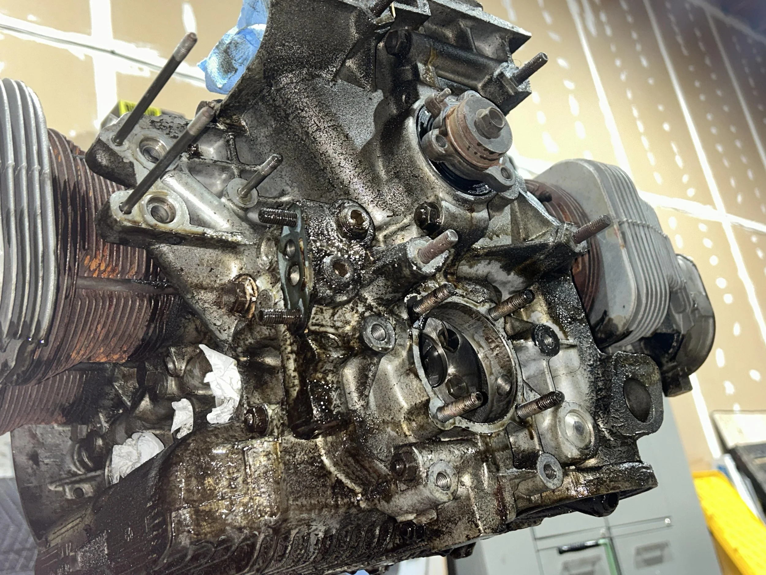 914-engine-oil-leak.jpeg