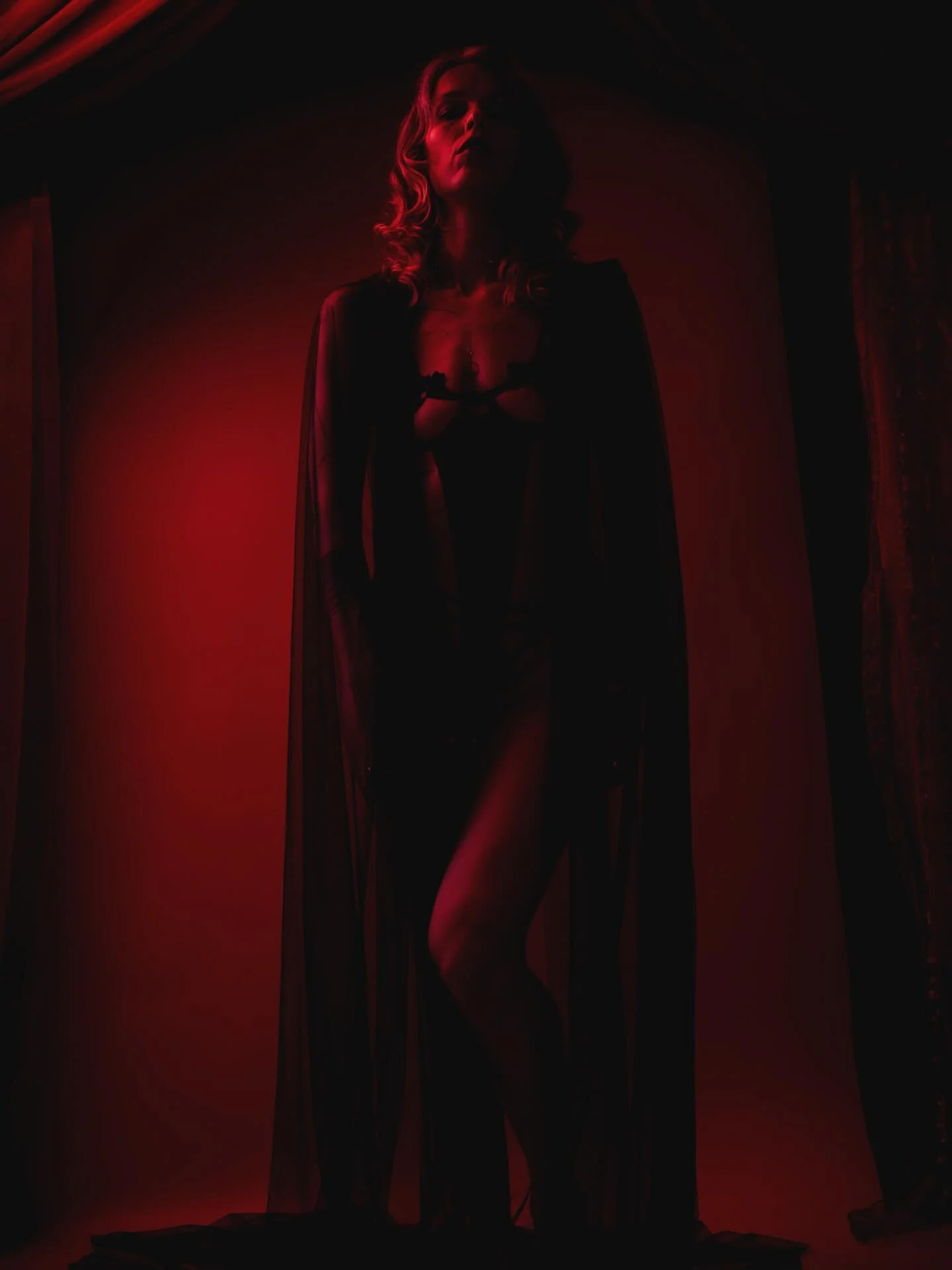 I&rsquo;ve been keeping these photos to myself for a while, not posting it. 

It has &ldquo;too much&rdquo; written all over - and I was keeping myself &ldquo;safe&rdquo;, staying small. 

I kept thinking I need to write a smart caption to go with it