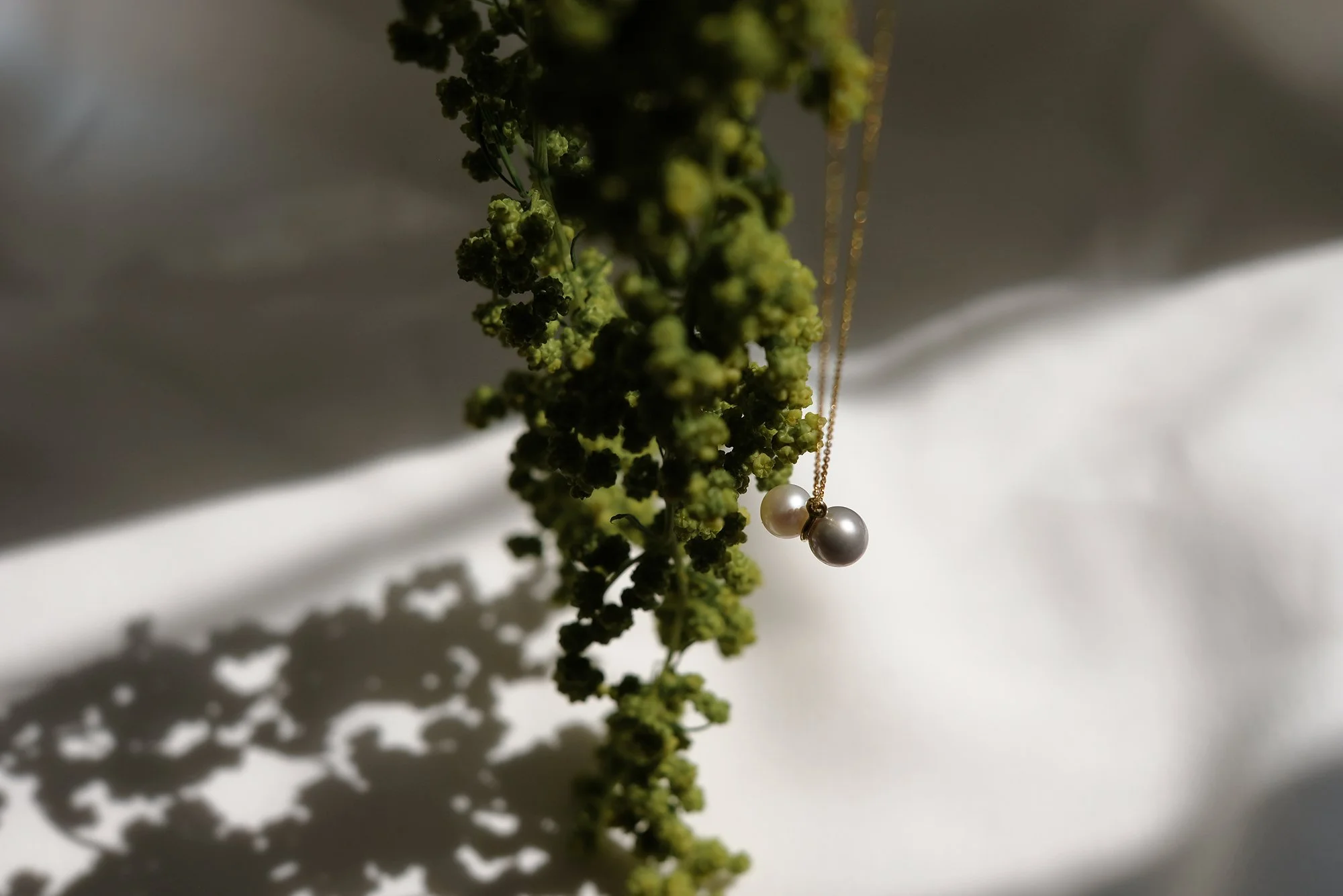 Soulmate Bi-colour Pendant by Belinda Chang 08.jpg