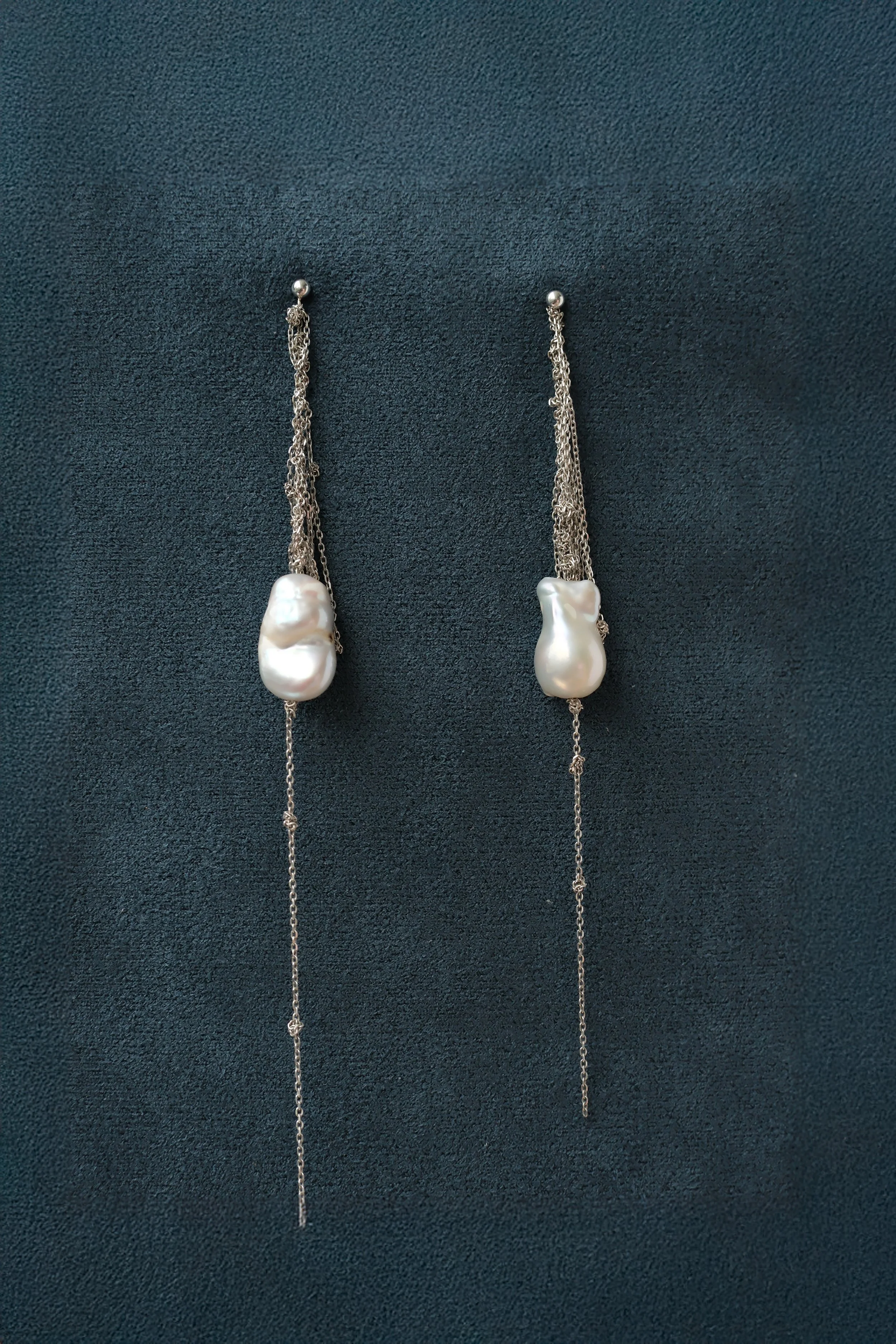 Entwined pearl earrings.jpg