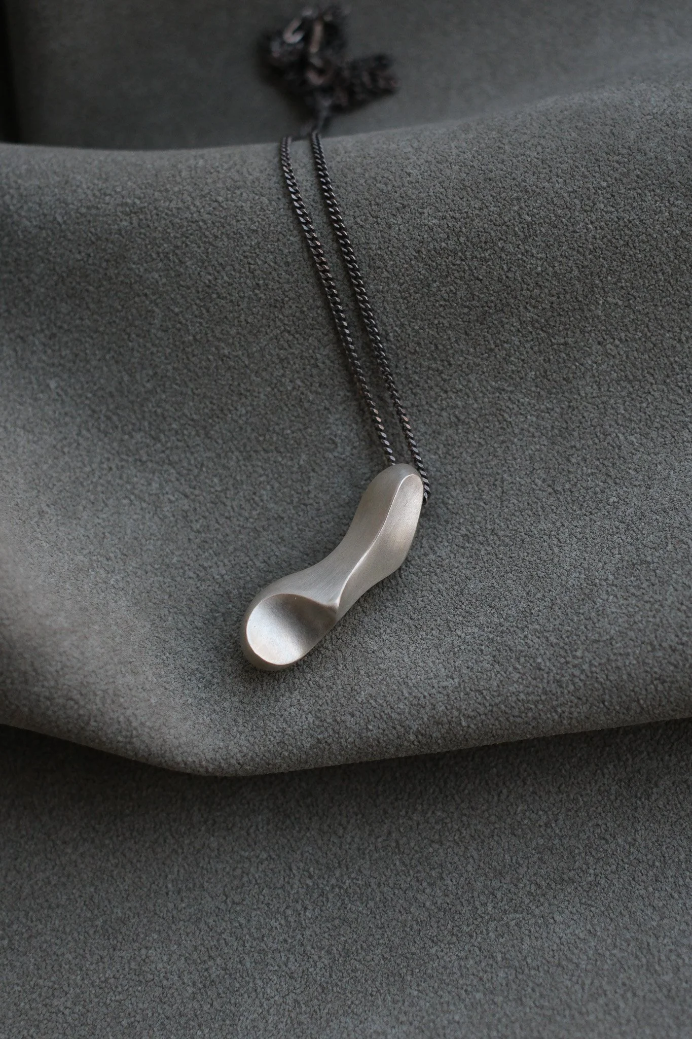 Wa Necklace by Long DUST3.jpg