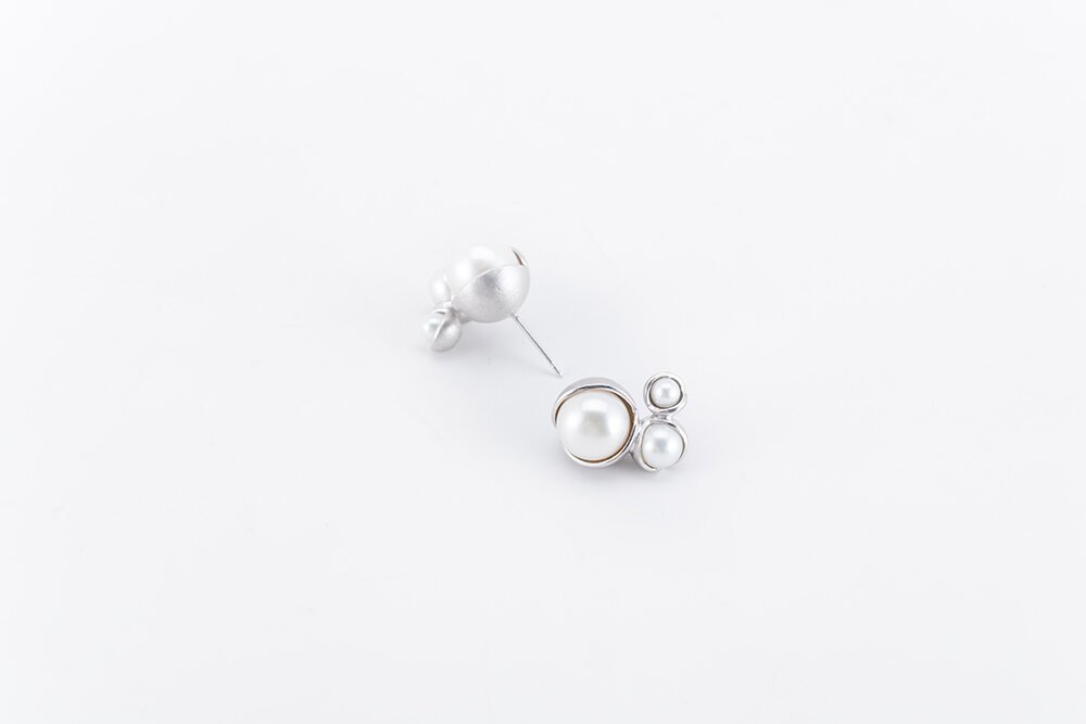 FRUITY+TRINITY+PEARLS+EARRINGS-03.jpg