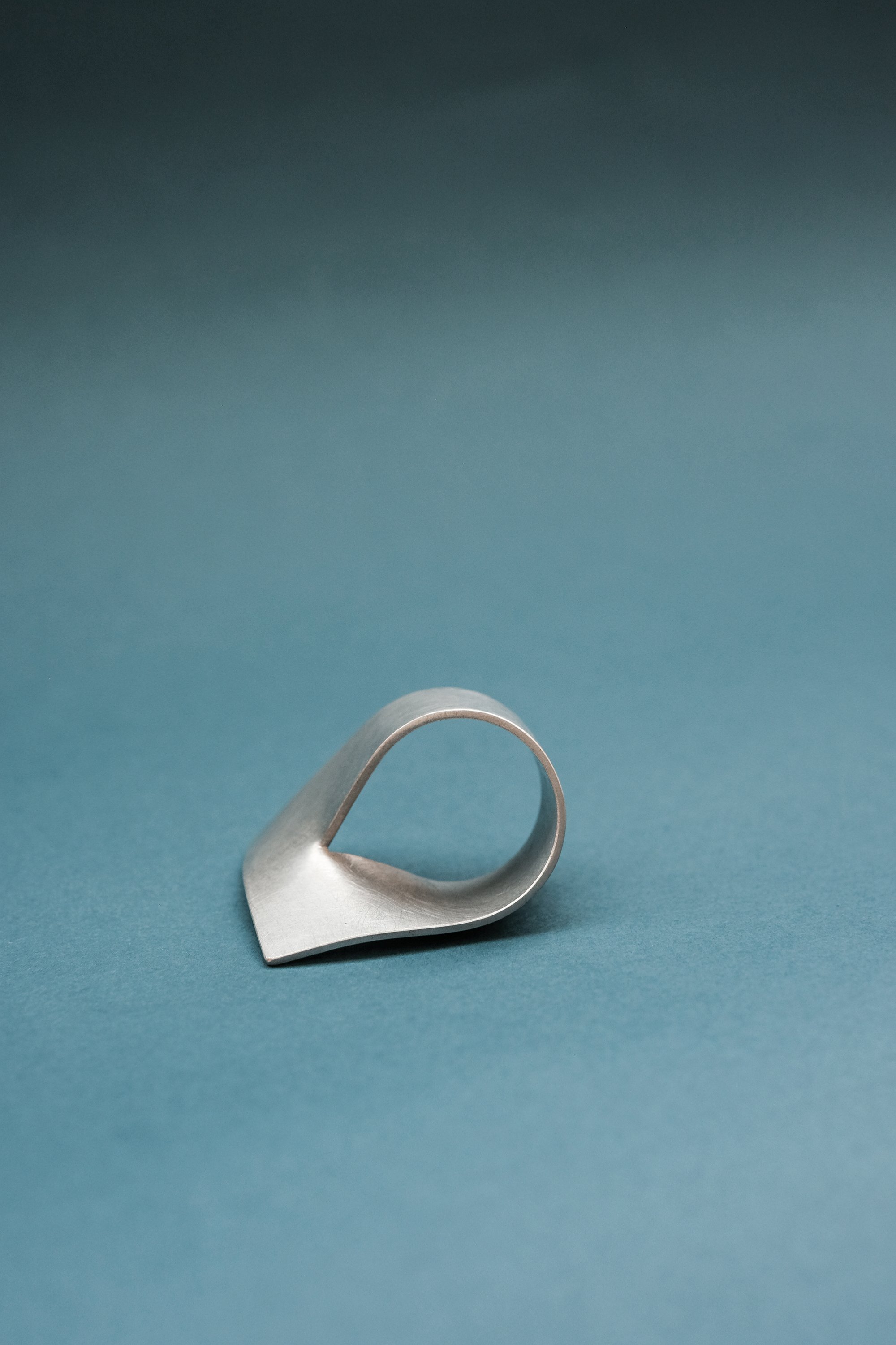 Flow Series II Flow Ring by Hugo Yeung 4.jpg