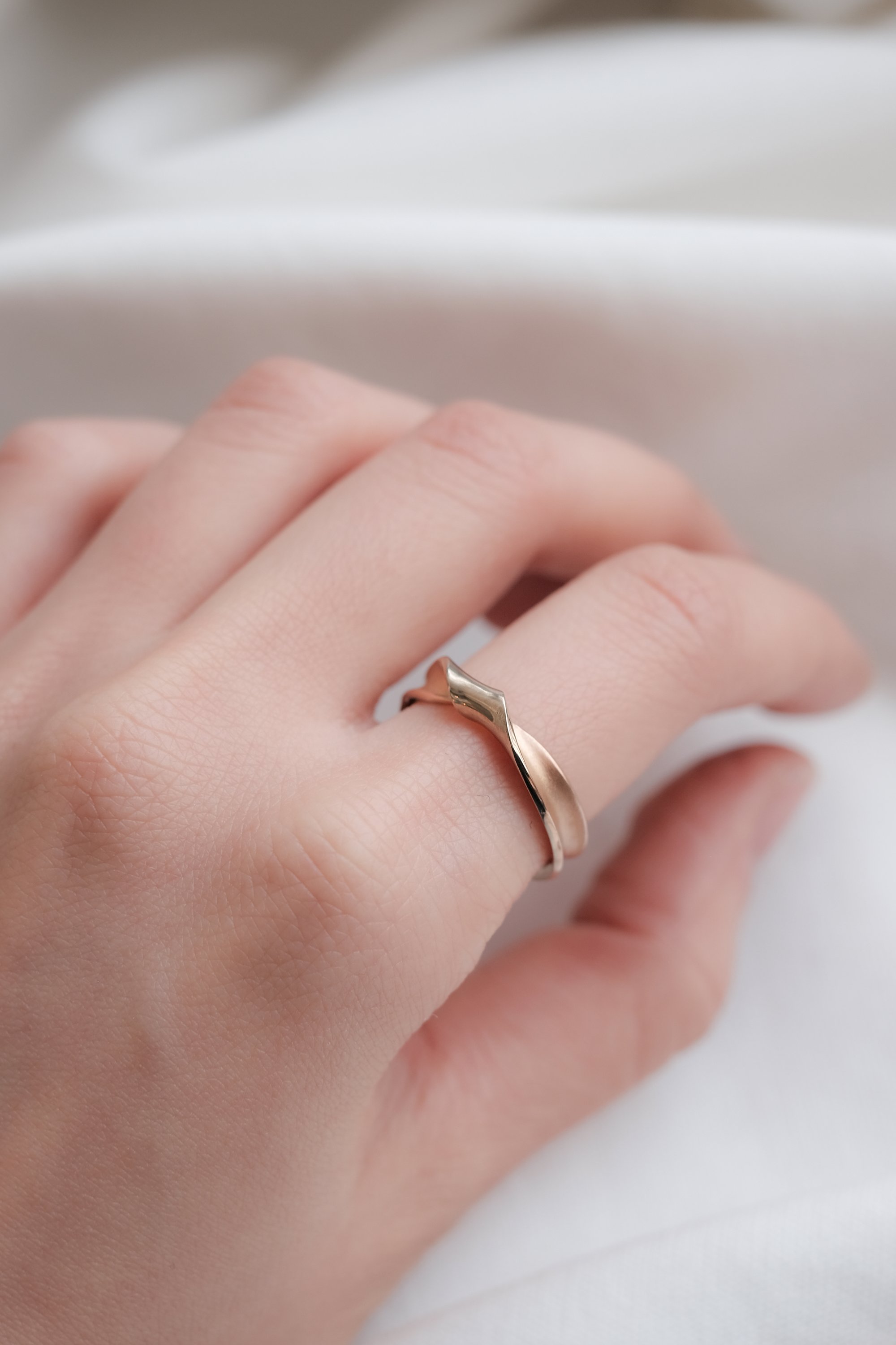 Double Flow Ring by Hugo Yeung 01 copy.jpg