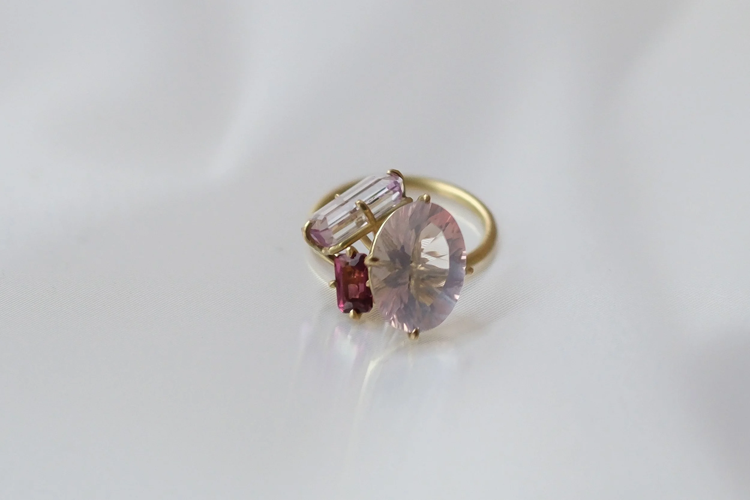 Rose Quartz, Kunzite and Pink Tourmaline Pirouette Ring by Belinda Chang 06z.jpg