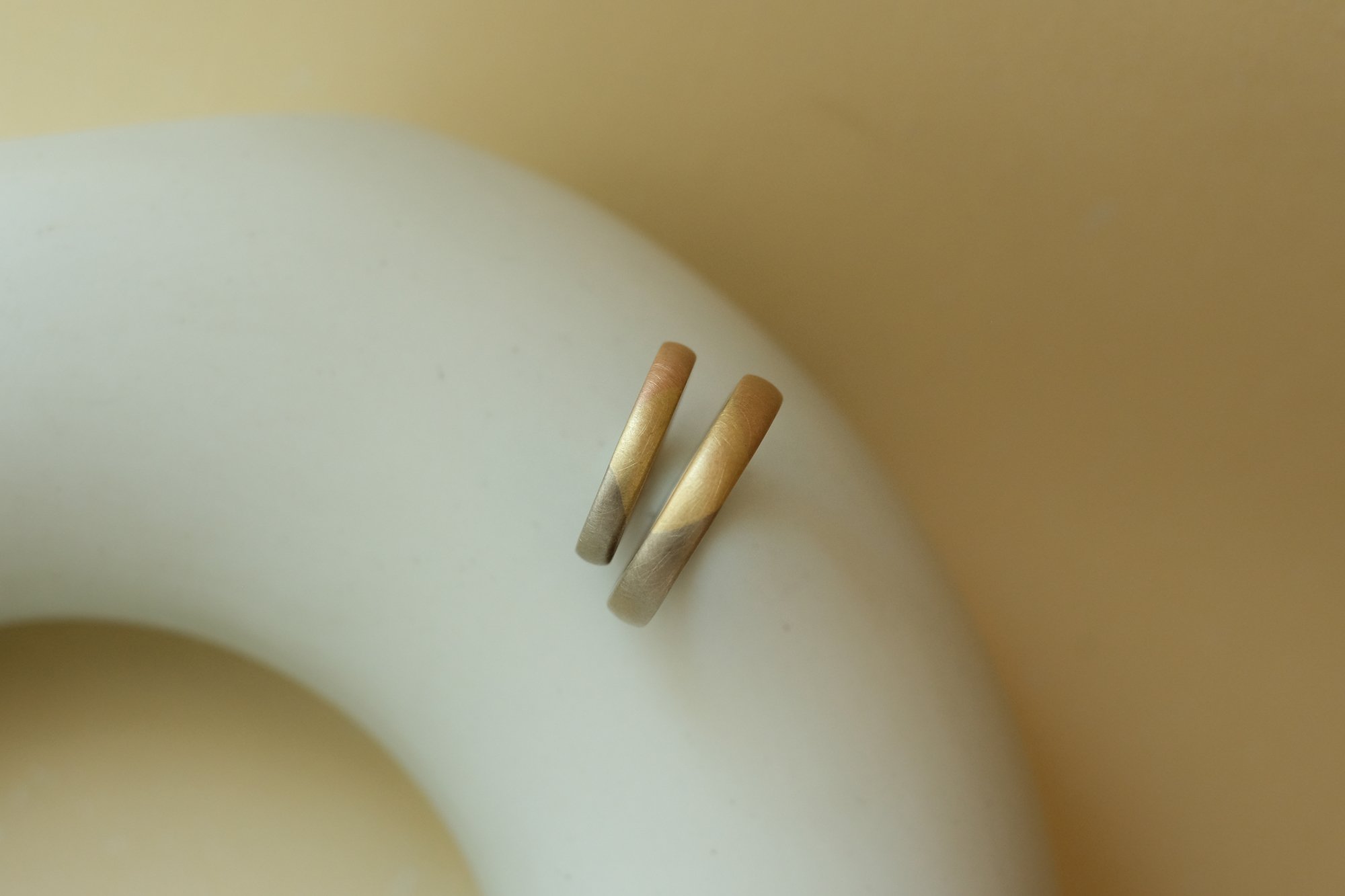 Oval Bond Band by Hugo Yeung 02 copy.jpg