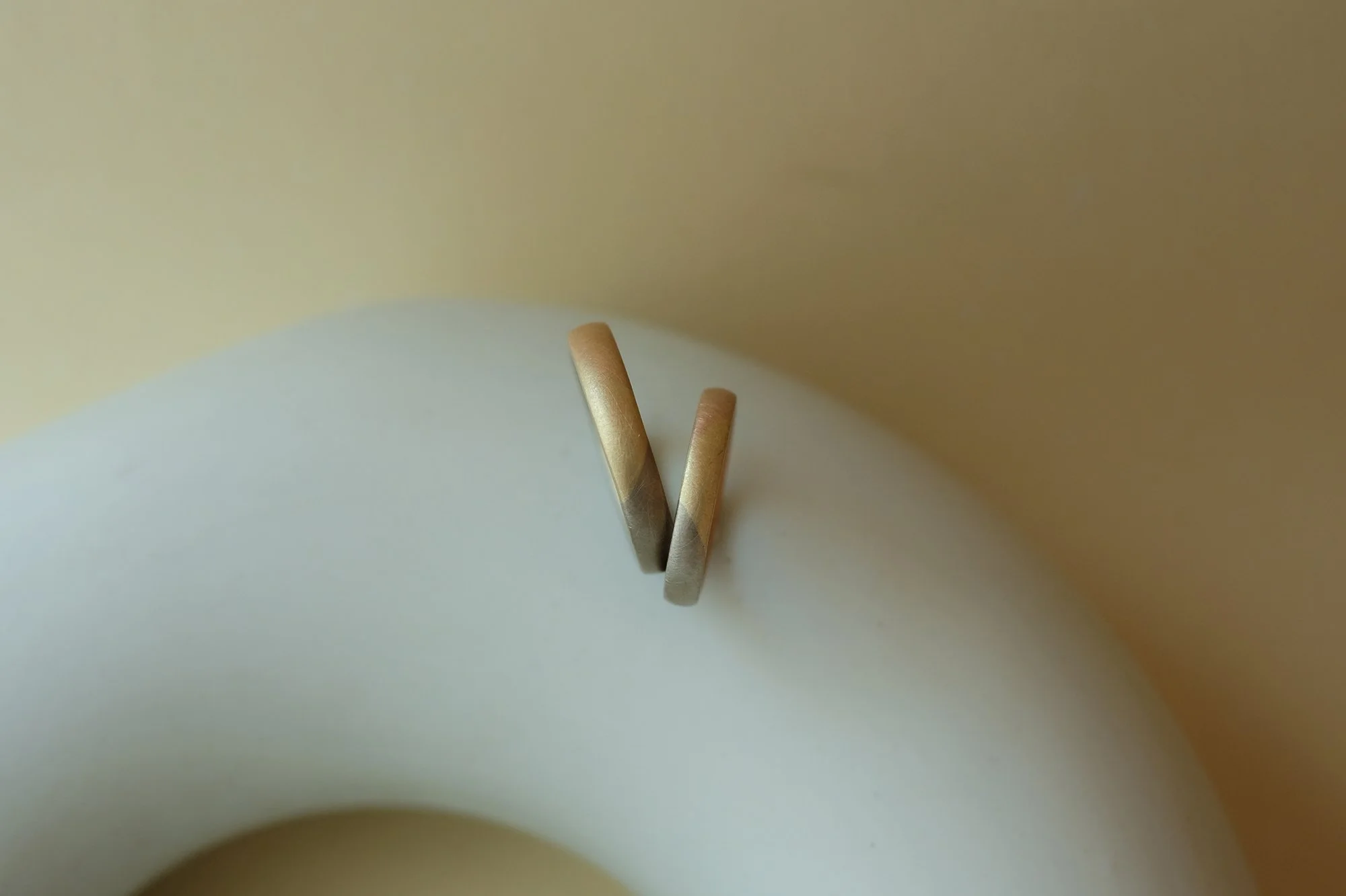 Oval Bond Band by Hugo Yeung