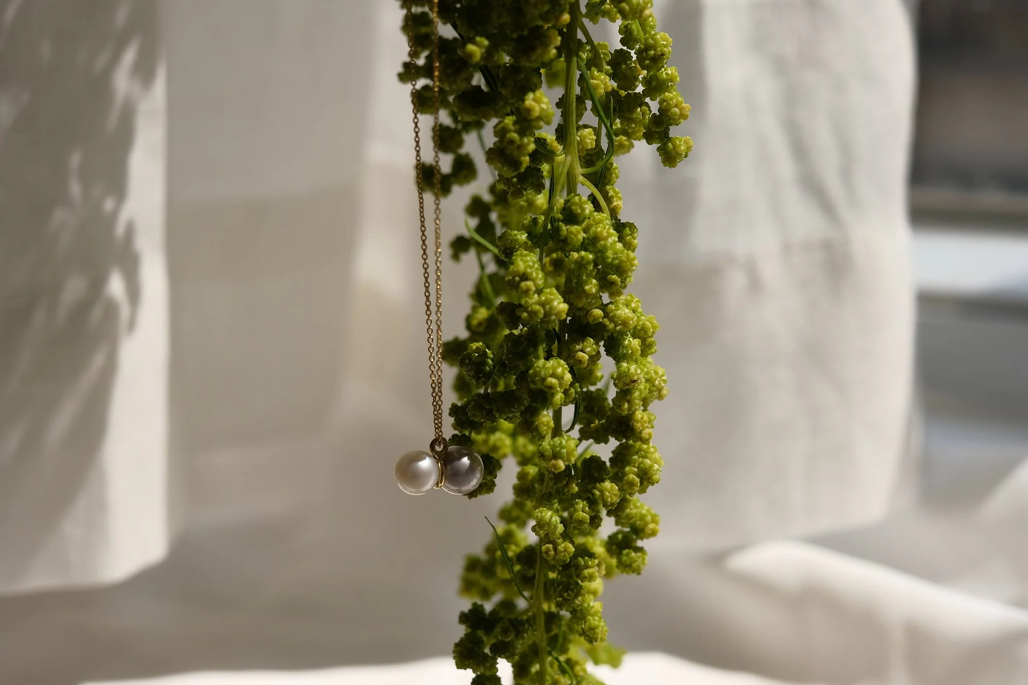 Soulmate Bi-colour Pendant by Belinda Chang 02.jpg