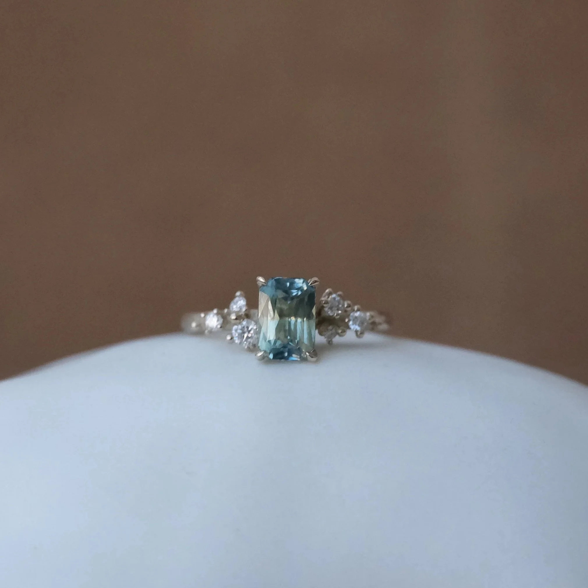 Azure verde stella ring by Belinda Chang