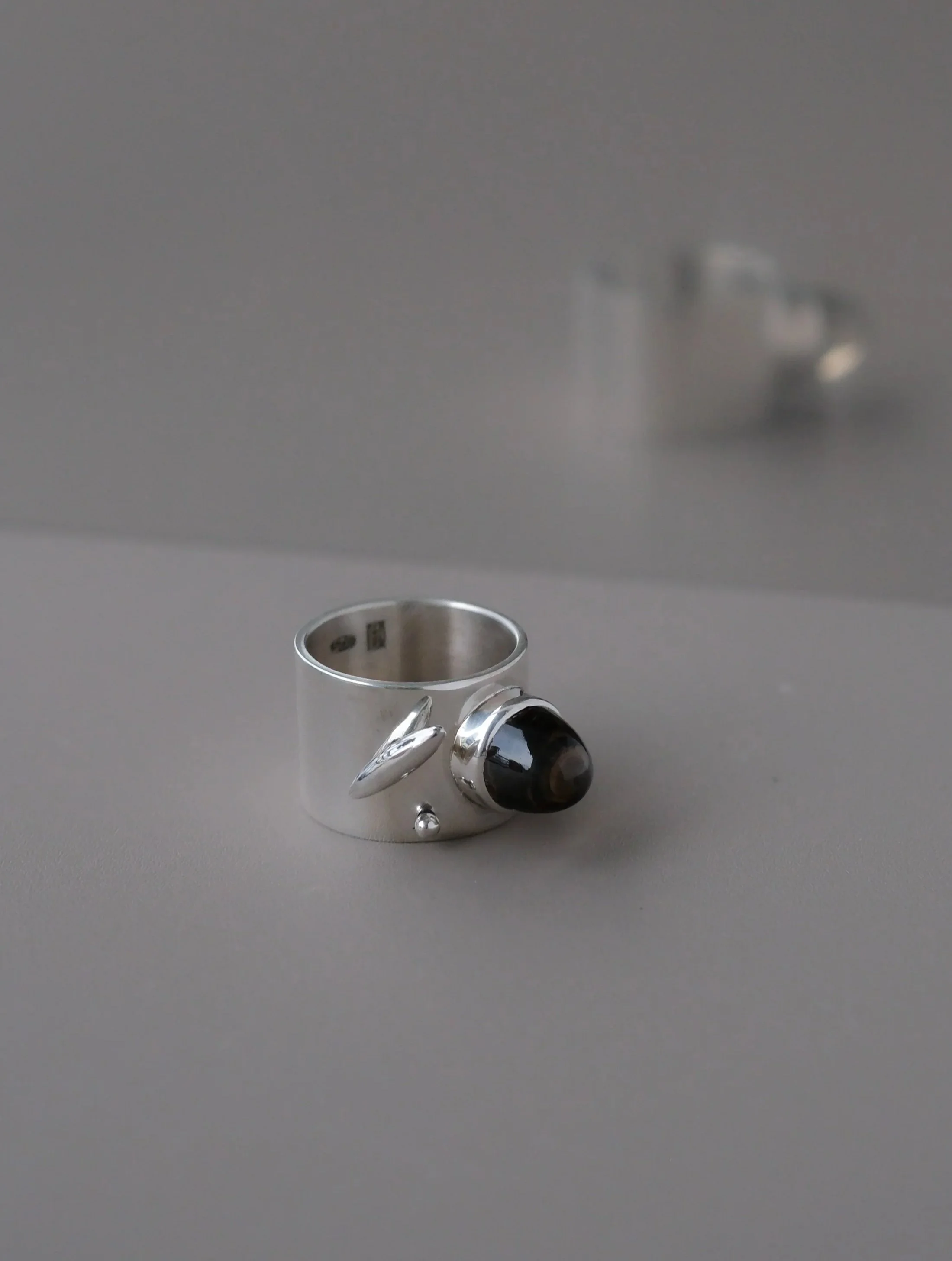 Pivot+Smokey+Quartz+by+Belinda+Chang+07.jpg