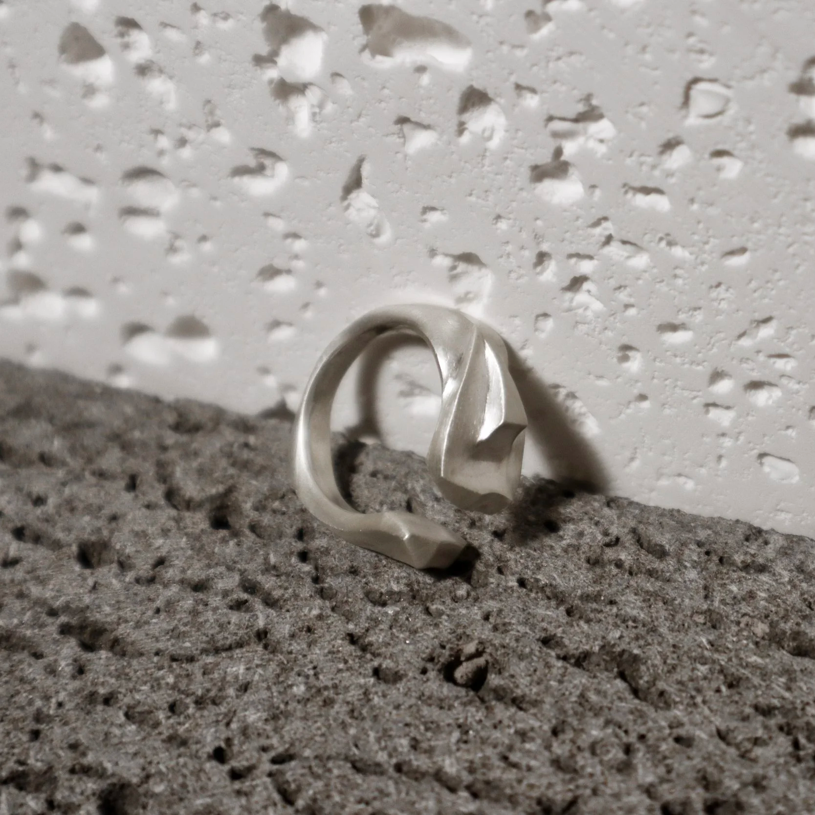Ah+Ring+by+Long+DUST3.png