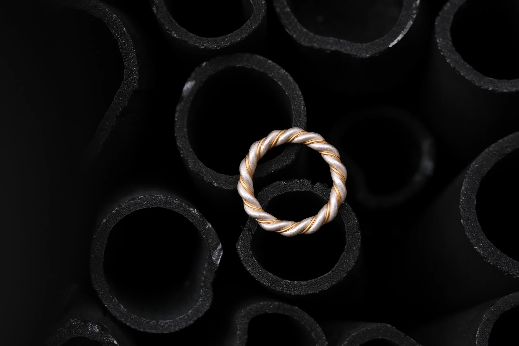 Rope Ring by Belinda Chang 08.jpg