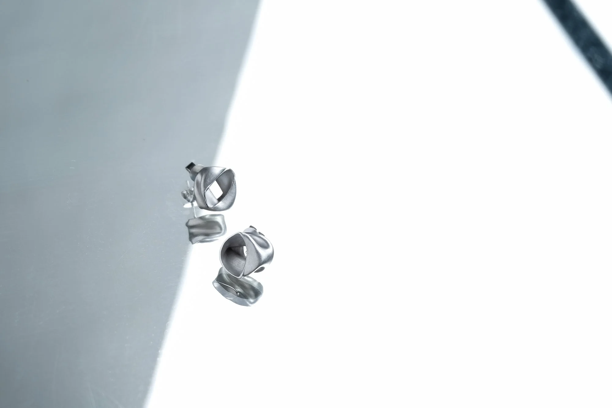 Crush Hollow Studs by Pearl Lee 02.jpg