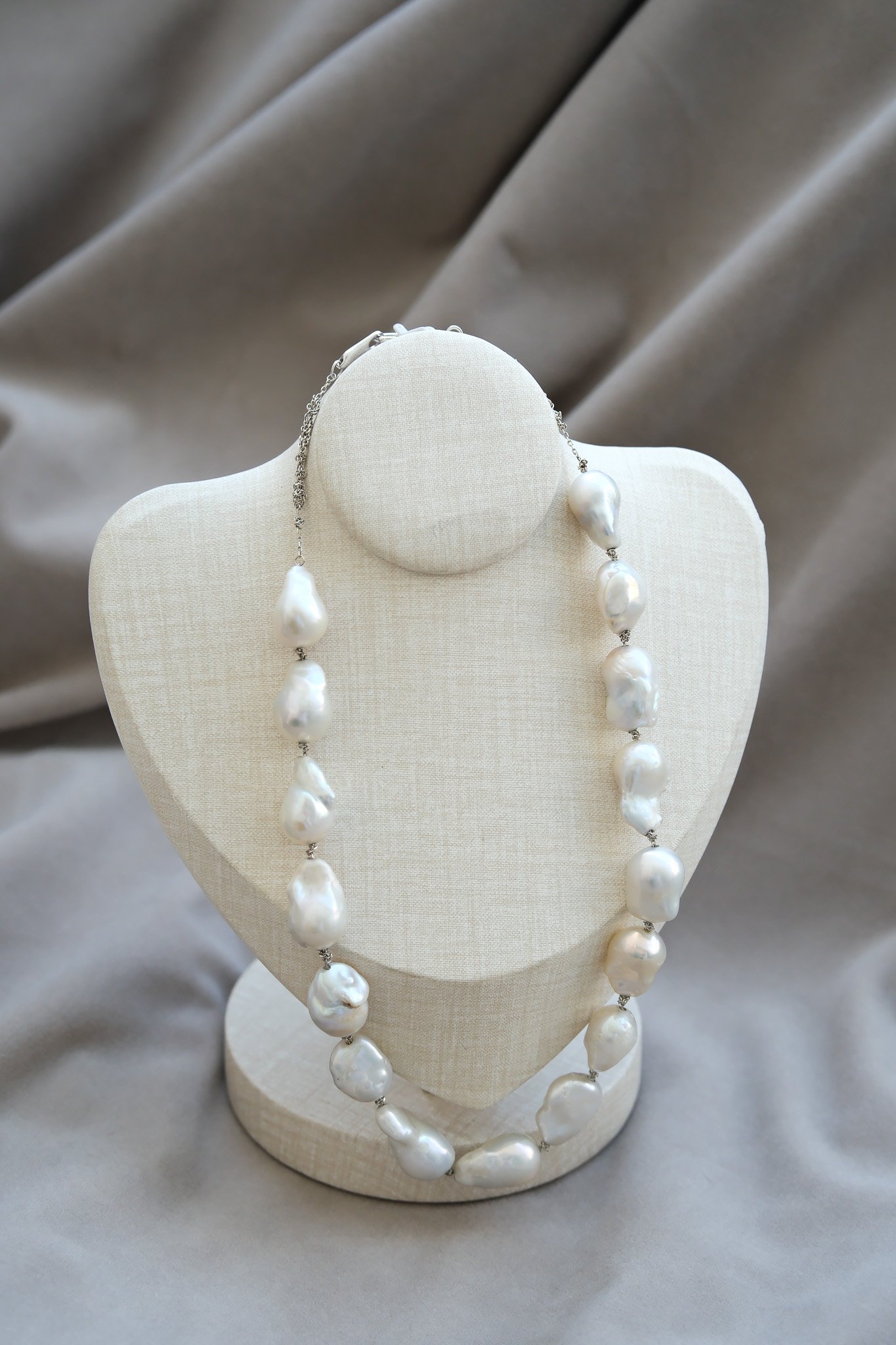 EntwinedPearlNecklace byBelindaChang.jpg