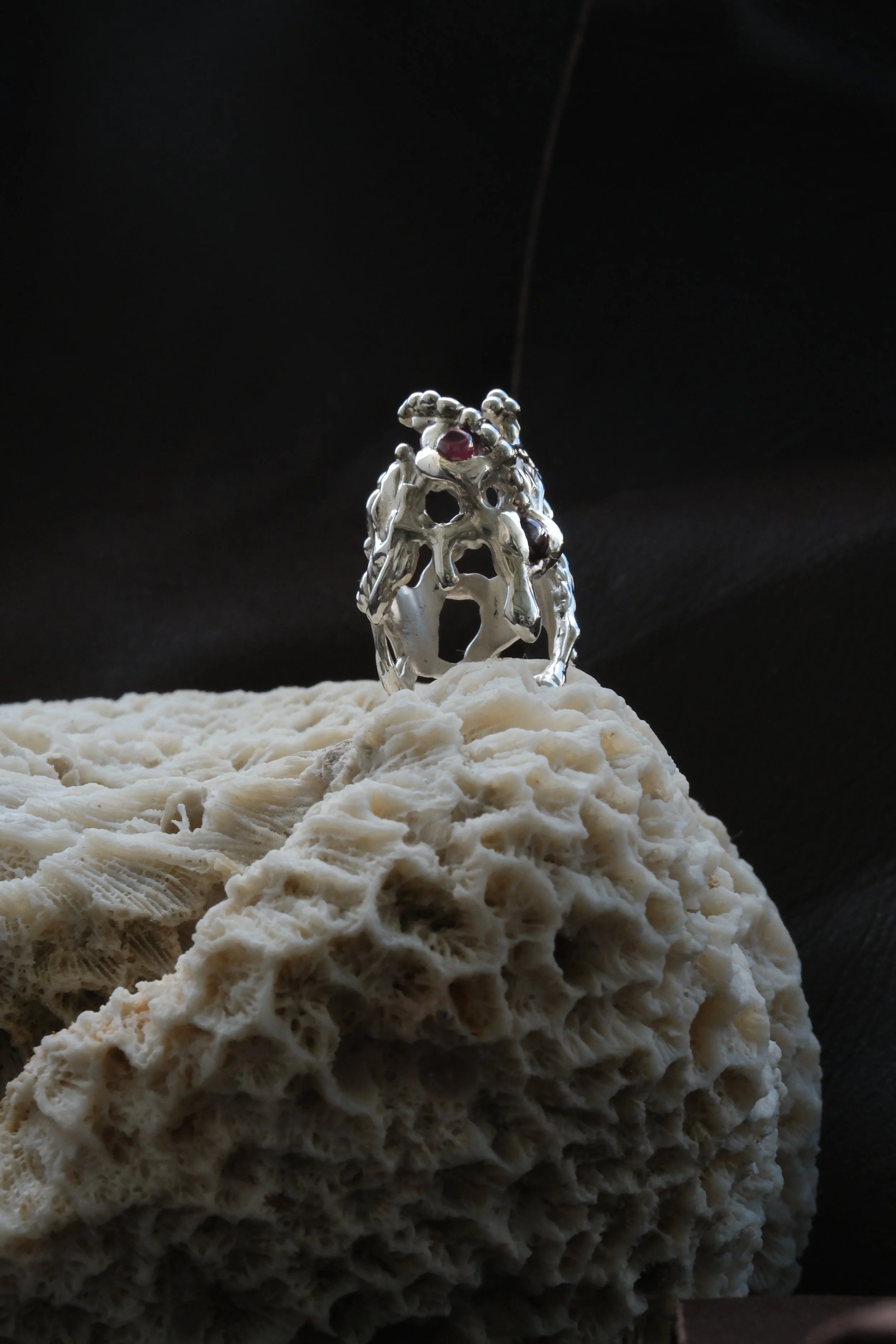 Unda Ring by Luna Wong3.jpg