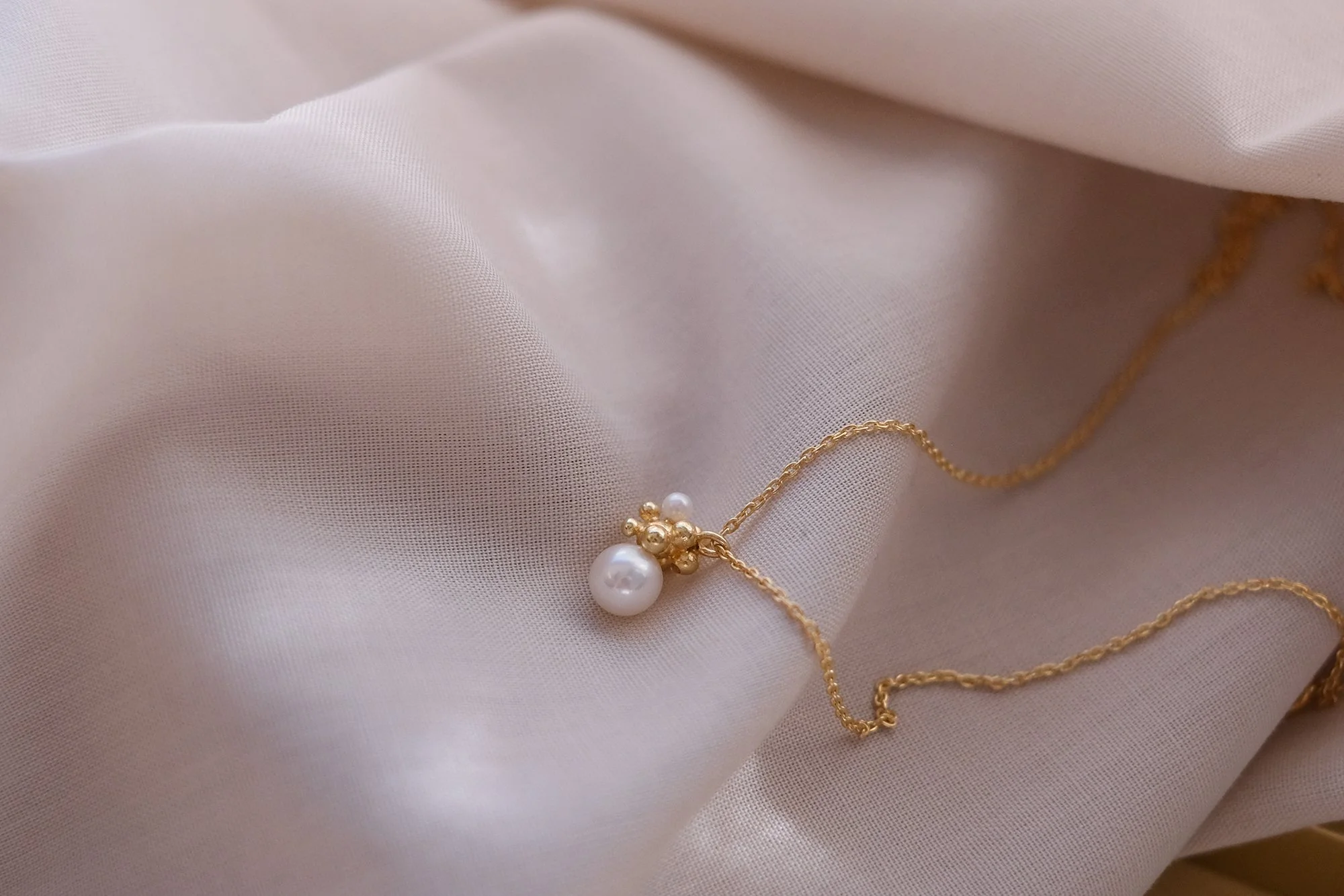 Bubbling Sensation Pendant by Belinda Chang