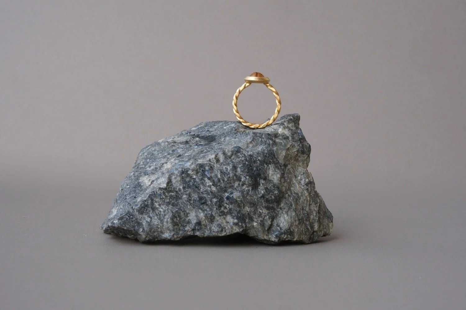 JewelBeetleXlIRingbyAlexTsai4.jpg