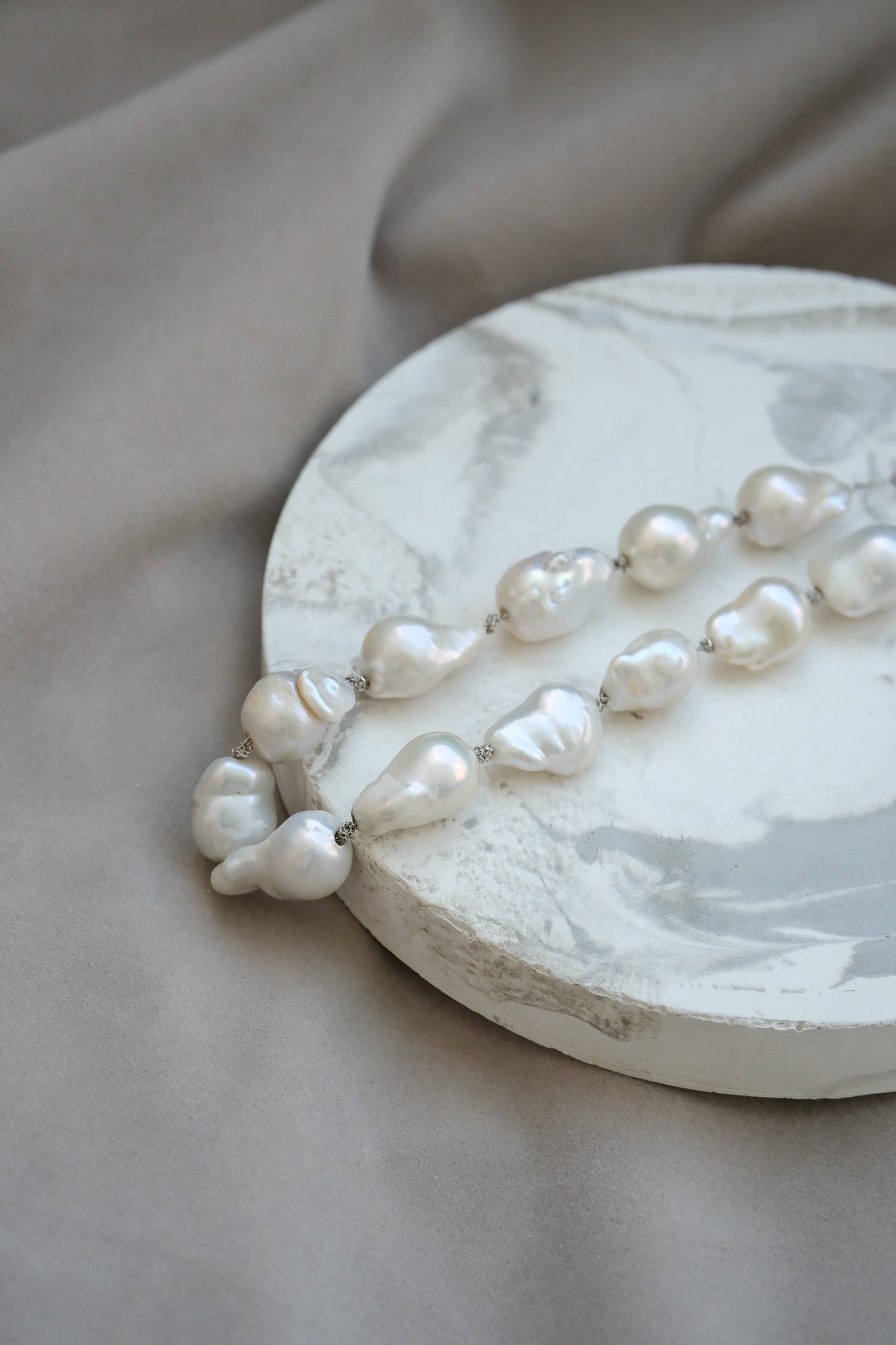 EntwinedPearlNecklace byBelindaChang3.jpg