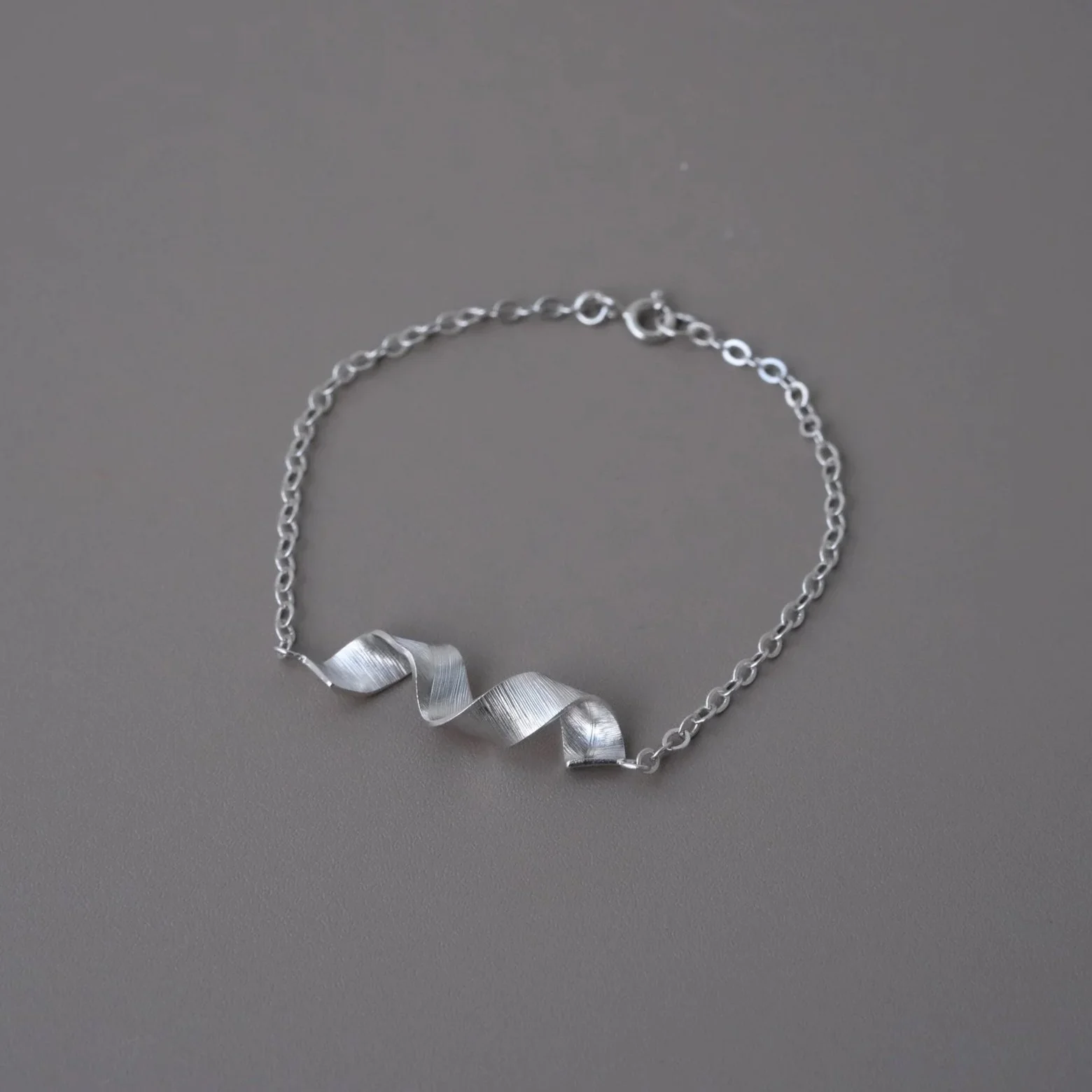 Ruffle+bracelet+I+by+Natalie+Wong+2.jpg