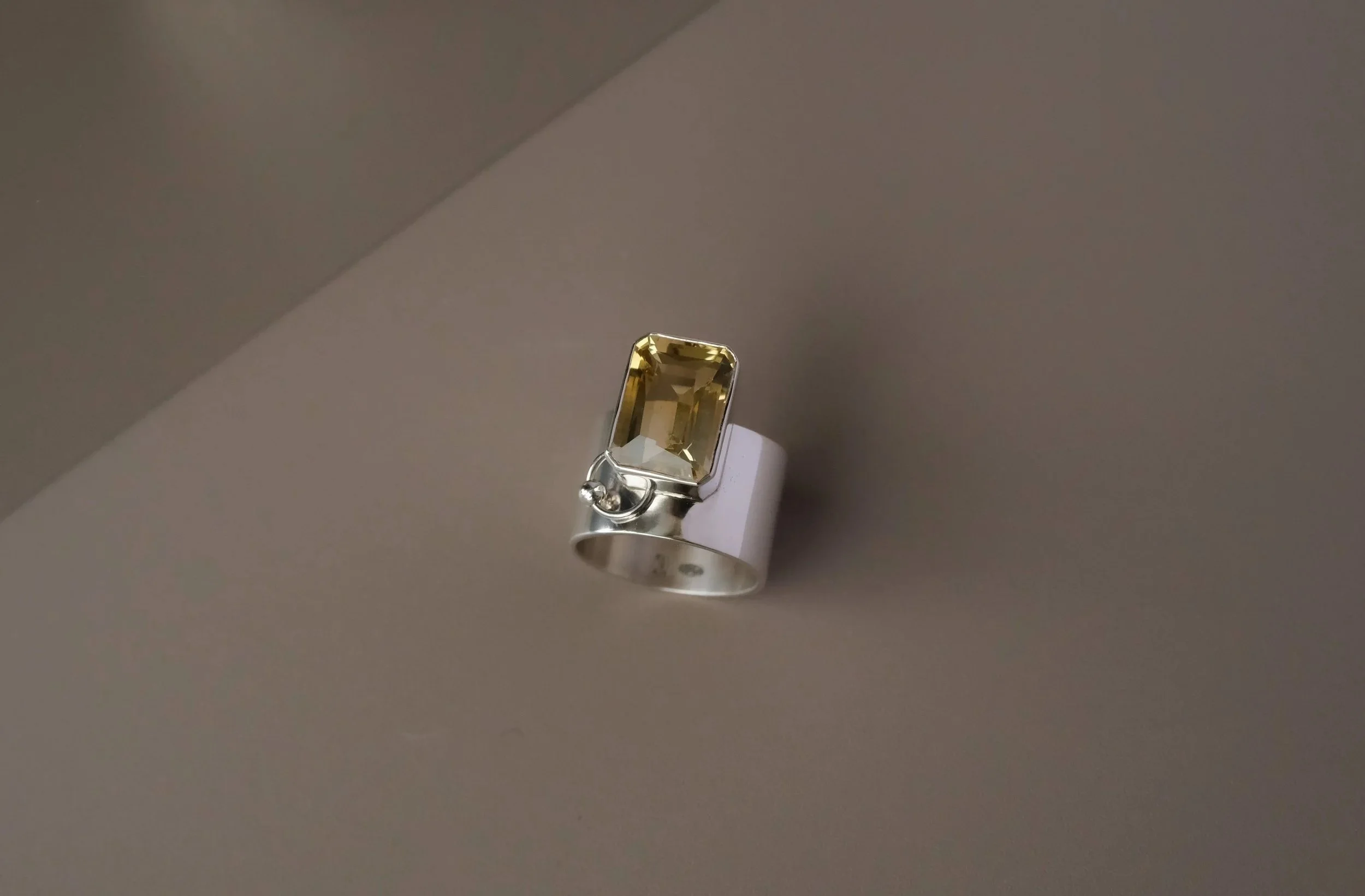Plinth Loop Ring -Lemon Quartz By Belinda Chang