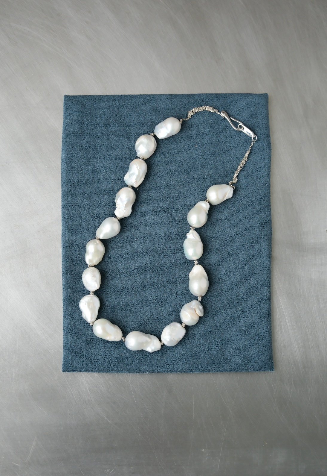 Entwined pearl necklace2.jpg