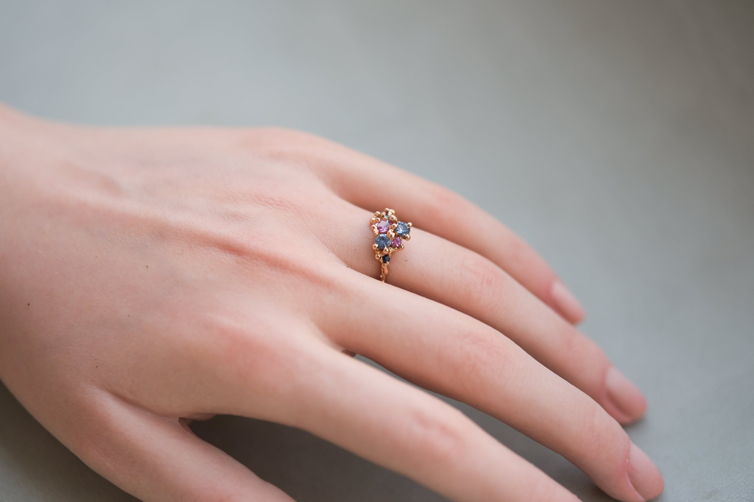 BLUE PINK SAPPHIRES CLUSTER RING6-min.jpg