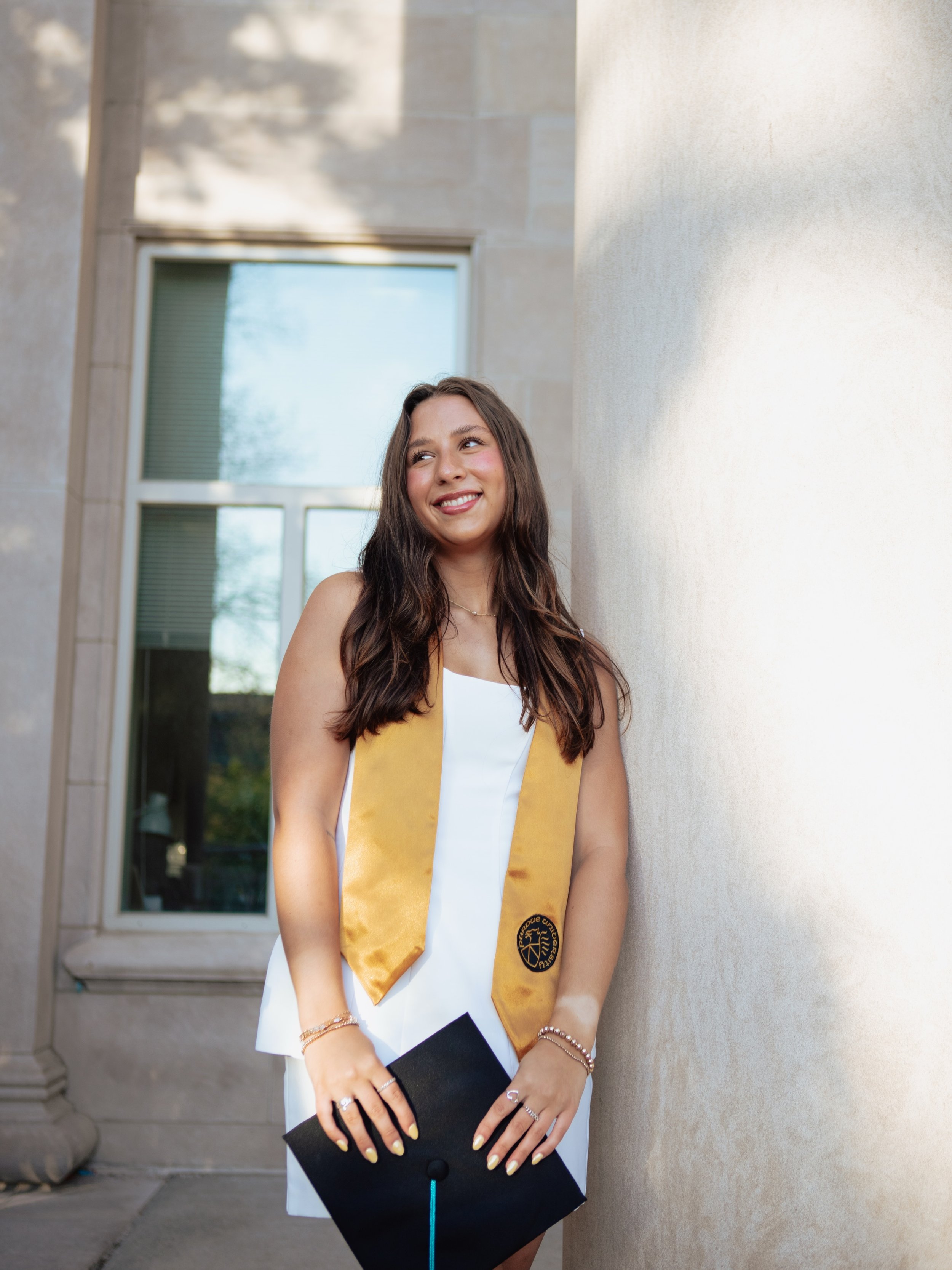 Purdue grad photos for @madison.niehaus !! I&rsquo;m always so honored when a talented photographer chooses me to take their photos 🥹