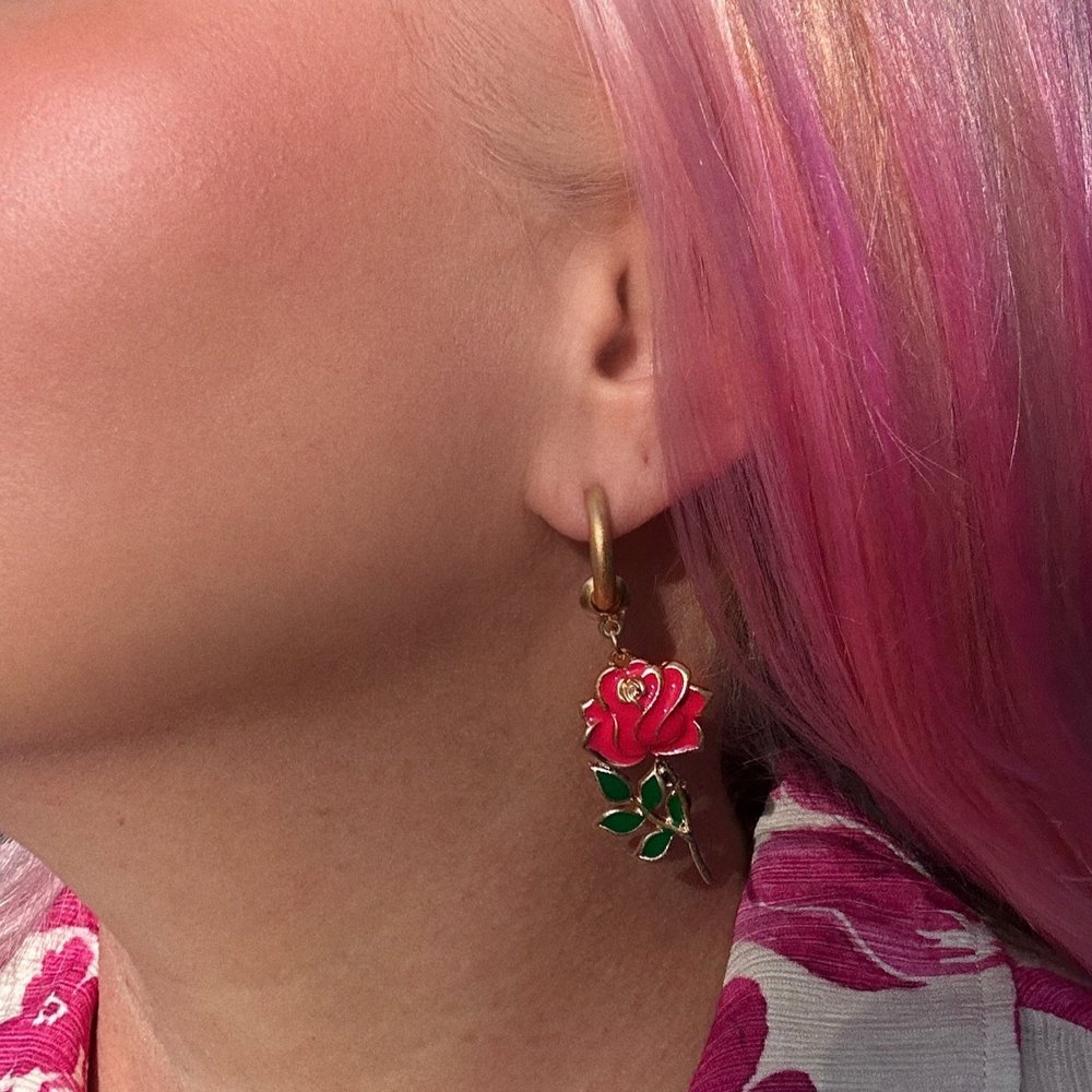  French Girl Aesthetic    Canvas Style   Rose earrings  Location:   Salem, MA    Model:   Debra Macki   