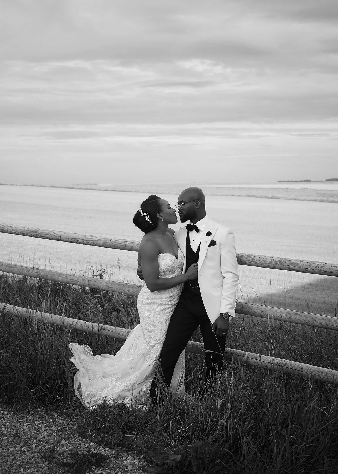 Tito&DayoWeddingDay LR Ret B&W 0X9A5482.jpg