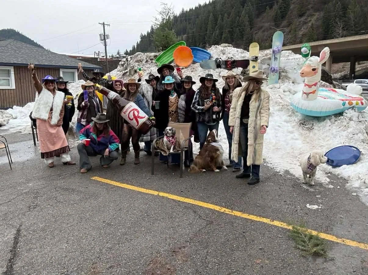 They said there wasn&rsquo;t enough snow&hellip; Wallace said hold my cowboy hat. 🤠✨

Space cowboys have officially landed and the snow-lined streets are ready. Boots on. Fringe flying. Goggles on standby.

The show will go on because this town does